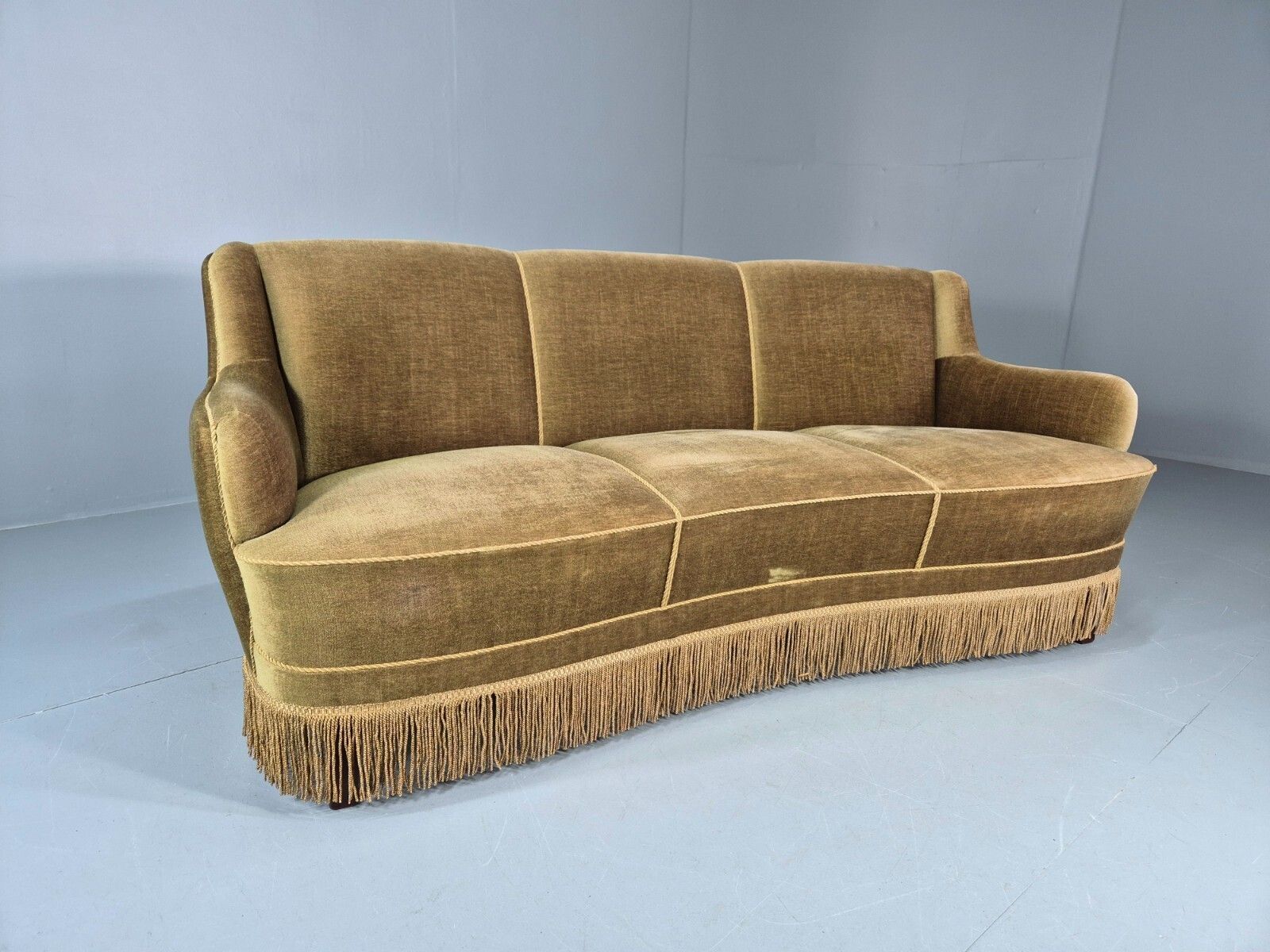 Vintage Danish  Banana Sofa Green Velour Tassels 1960s Retro Mcm  Eb10802 V3ss