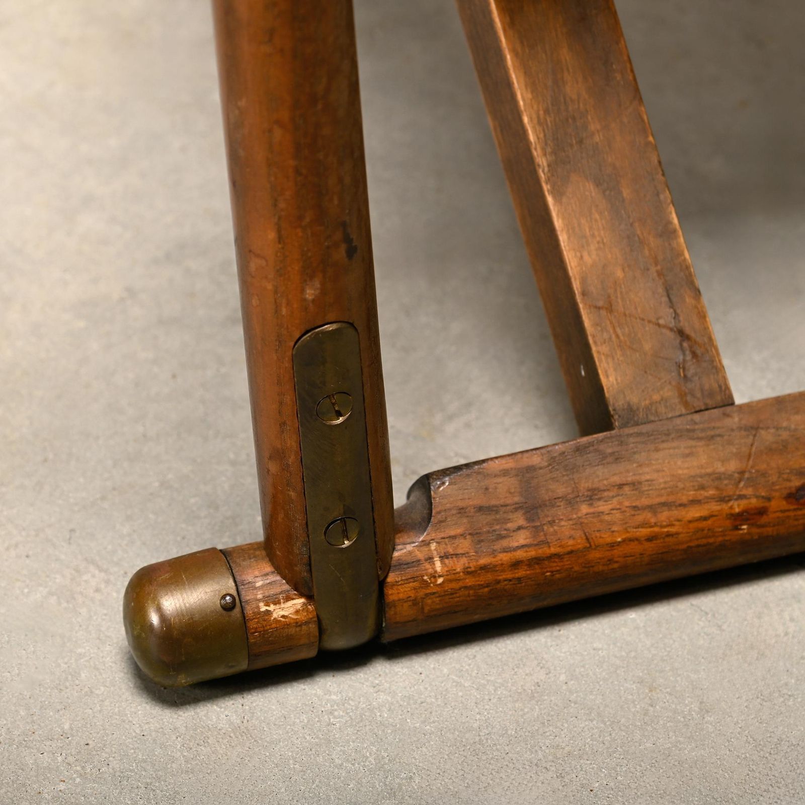 photo vinterior Pair Mogens Koch Mk 16 Folding Chair In Oak Wood With Red Leather For Valmazan