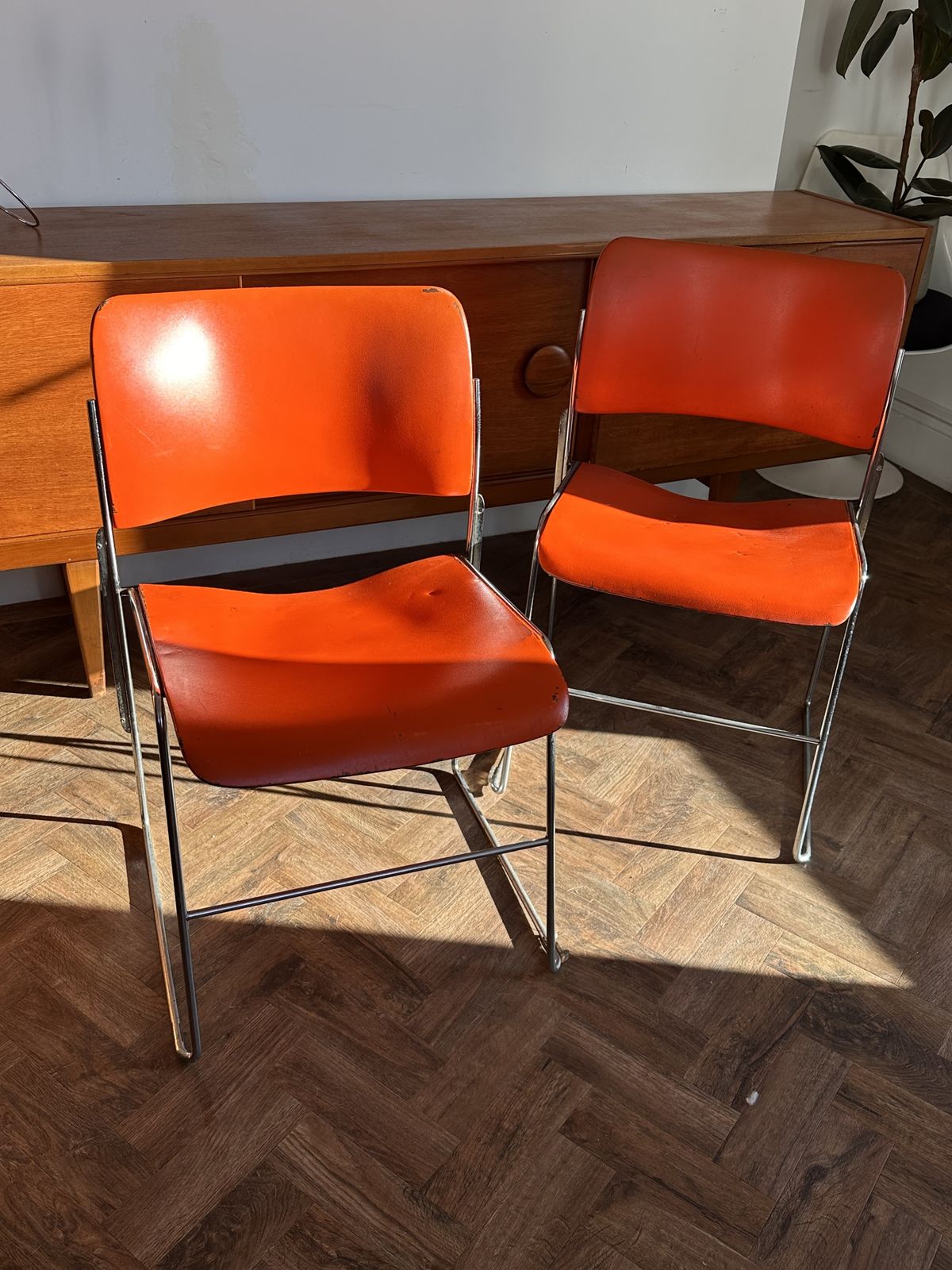 Furniture Set Of 5 Original Steel 4/40 Chairs By David Rowland Manufactured By Gf In 1960s (Original Rather Than Howe) photo