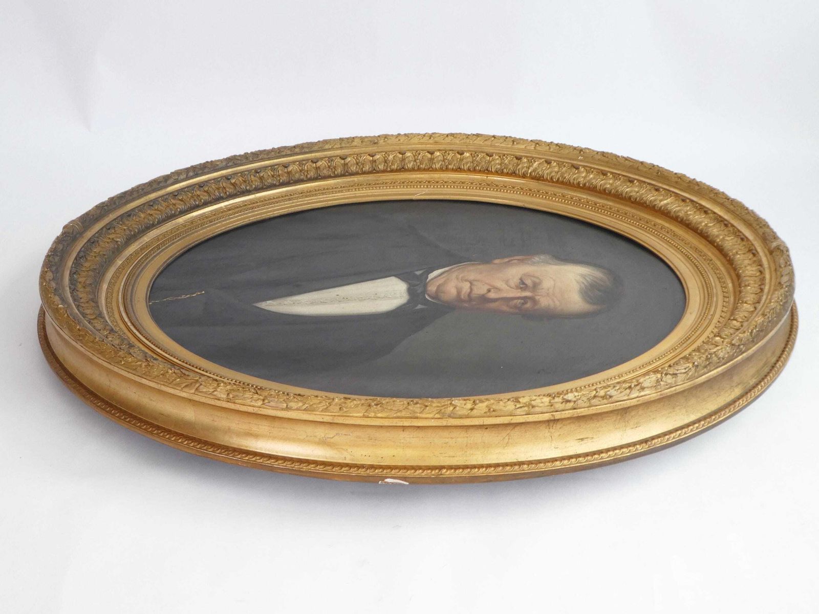Large 19th Century Male Portrait Oil On Canvas, Elegant Painting With Golden Frame photo vinterior