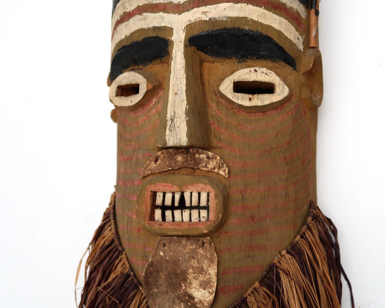 Afrikaans Houten Masker Met Raffia, Jaren 1980 / Wanddecoratie, Kunst, Sculptuur, Woondecoratie photo Kunst