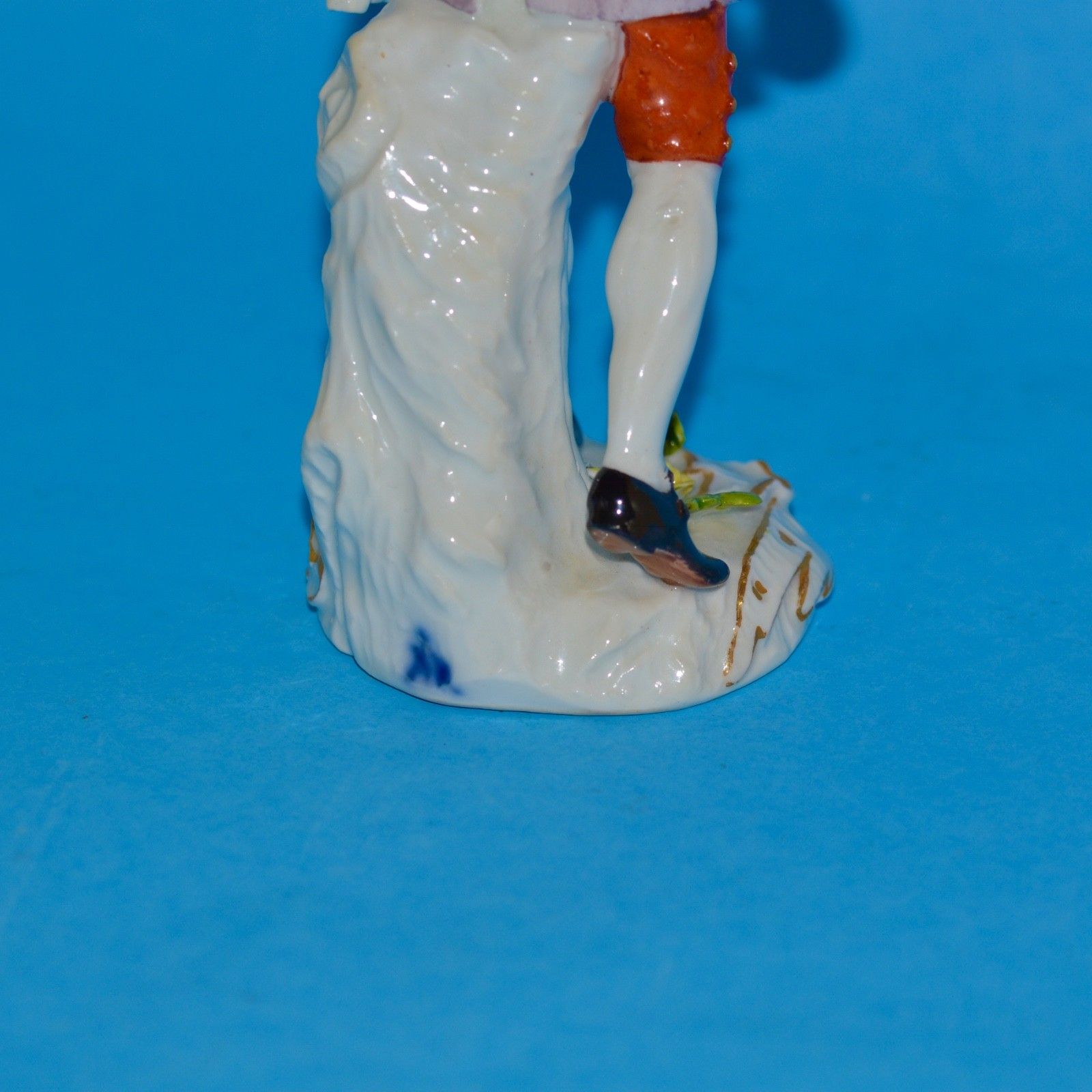 photo furniture Meissen Porcelain  'Lemonade Seller  'Cris De Paris' Series  C1755