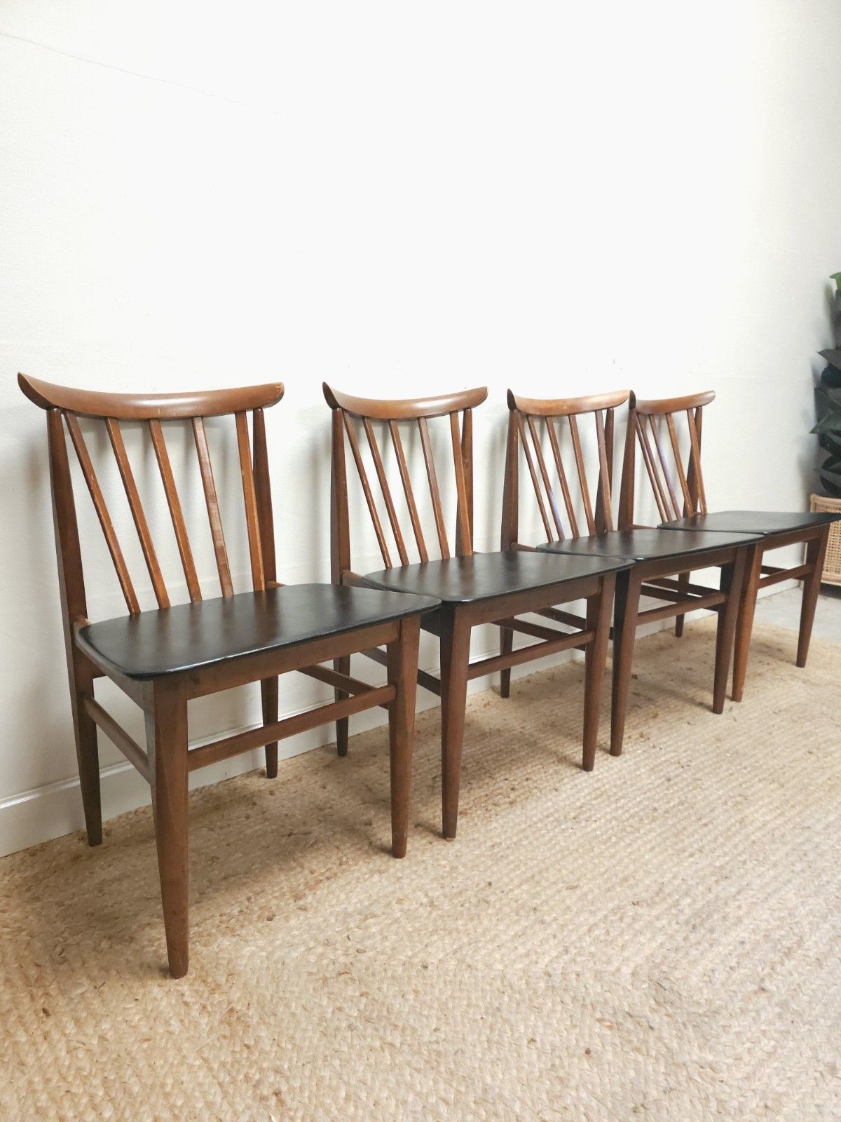 Retro Elliots Of Newbury Dining Chairs Mid Century Set Of 4 Black Vinyl Delivery photo vinterior