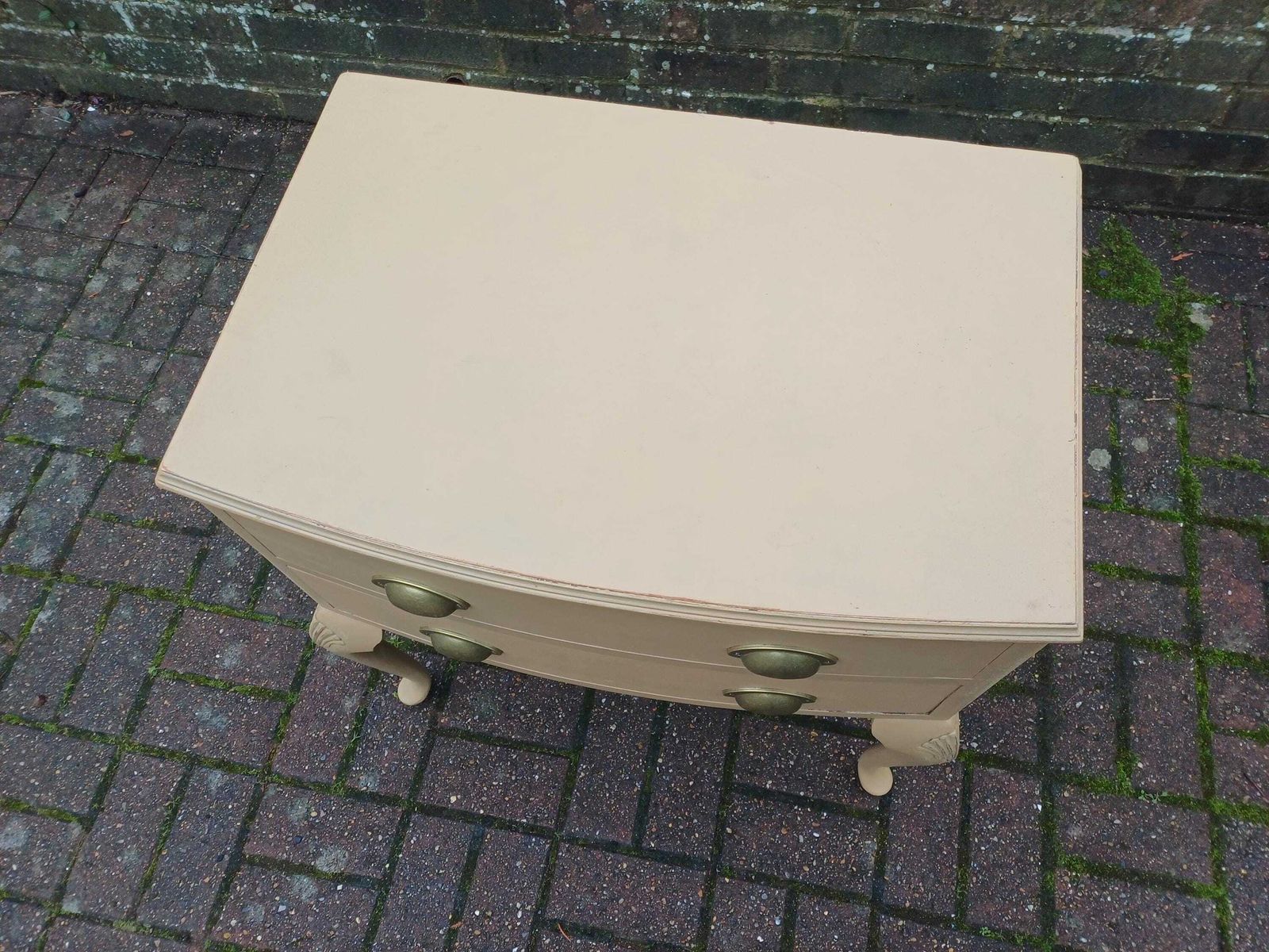 Vintage Mid Century Chest Of Drawers Bedside Cabinet Mustard Oat Beige Painted Side Table Brass Cup Handles Cabriole Legs photo vintage