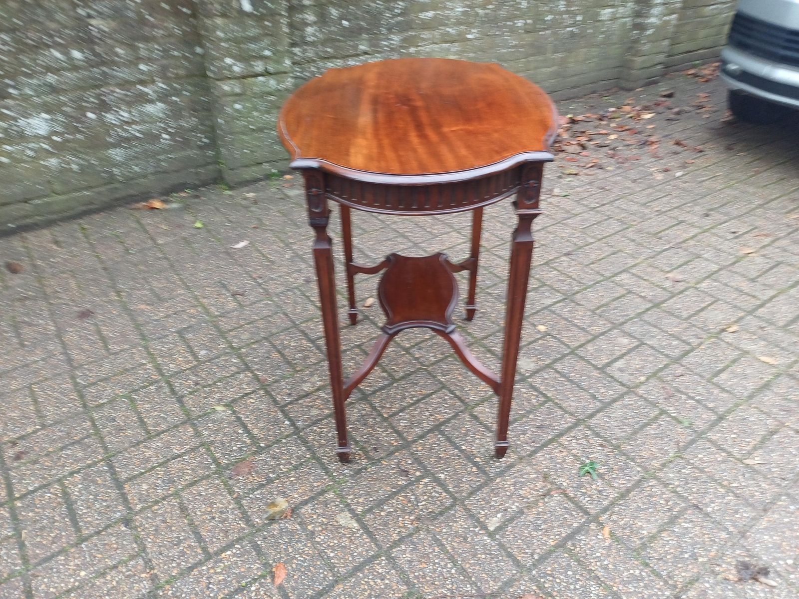Fine Mahogany Side Table Console Elegant Shaped Top Lower Tier Shelf Antique Style Hall Lamp Table Vintage Carved Detail photo Furniture