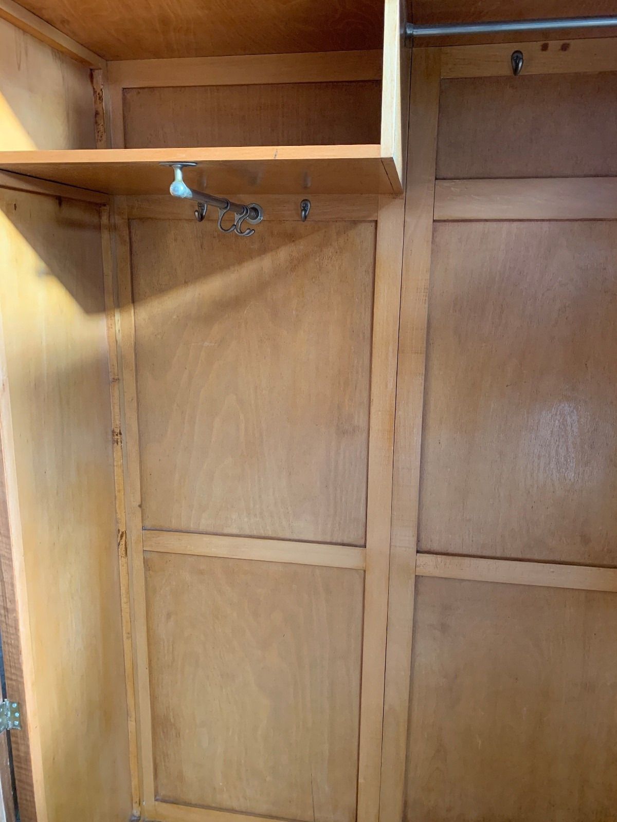 Art Deco Double Wardrobe – Burr Walnut Veneer photo vinterior