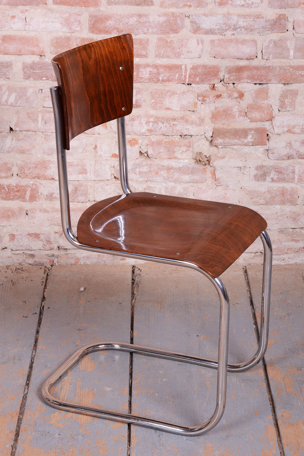 Set Of Four Restored Bauhaus Chairs, Beech, Chrome Plated Steel, Czech, 1930s photo vinterior