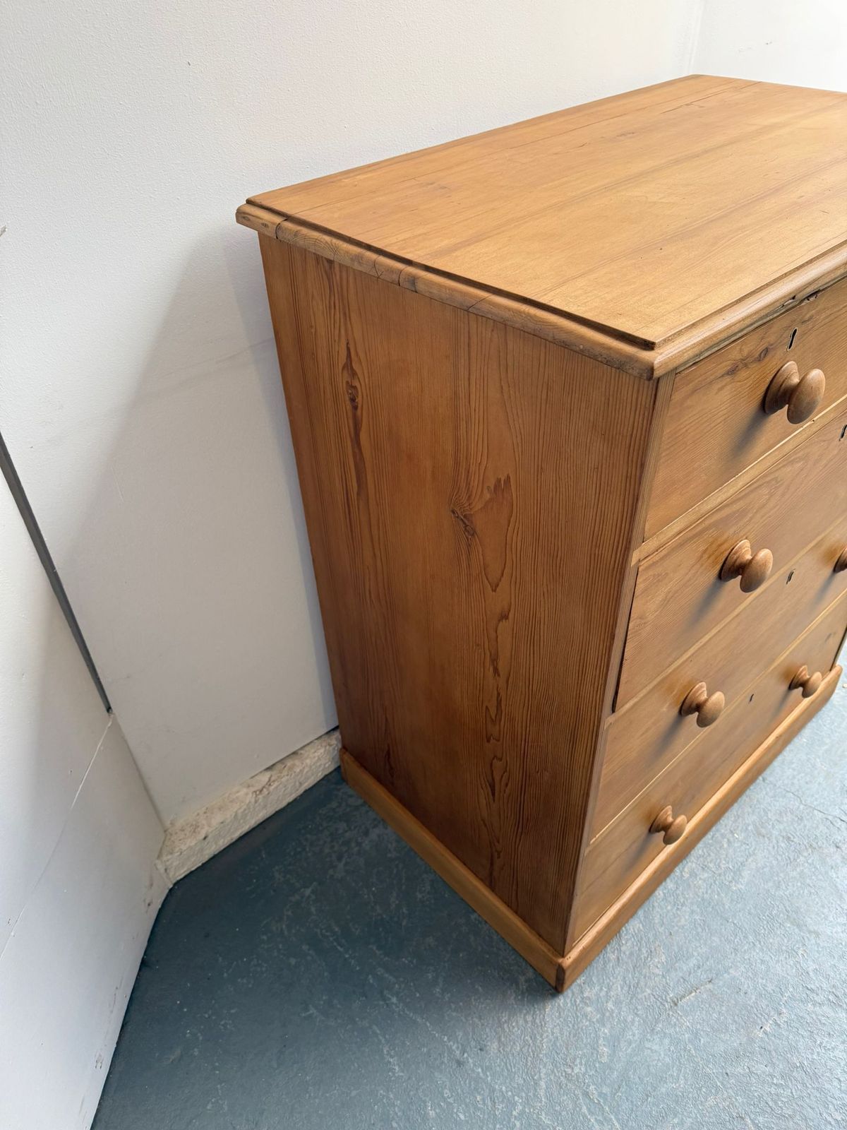 A Mint Clean Pine Victorian Waxed 5 Drawer Chest Of Drawers photo buy