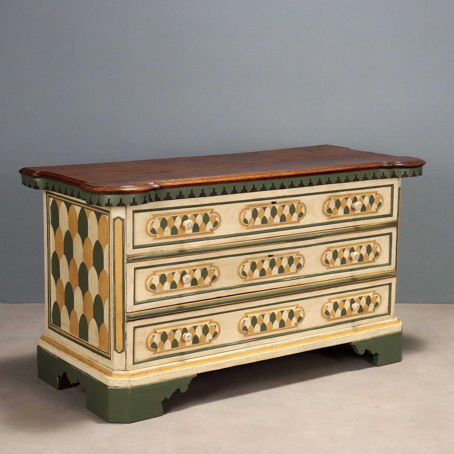 Baroque Bergamasque Chest Of Drawers Early XVIII Century