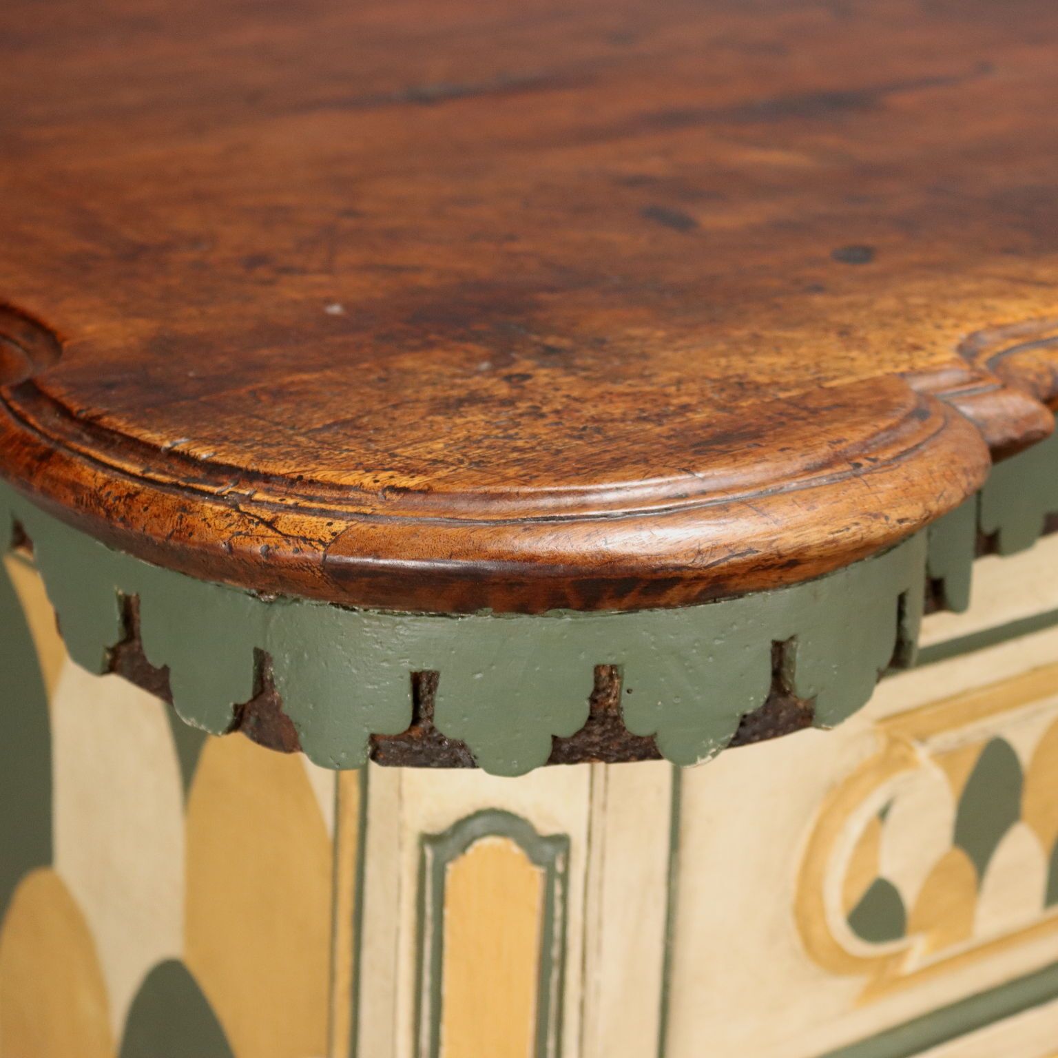 Baroque Bergamasque Chest Of Drawers Early XVIII Century photo 3060.0
