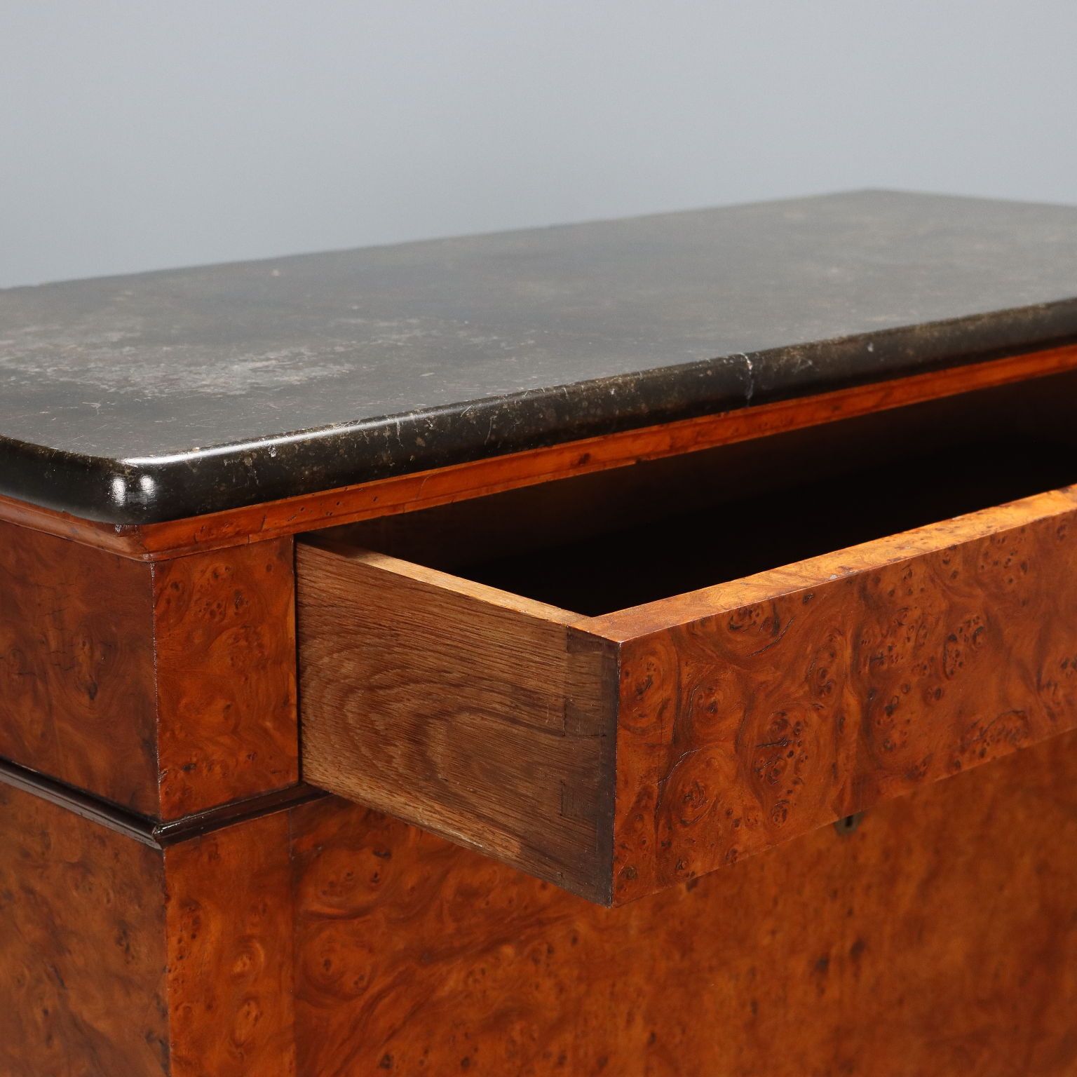 Secretaire In Radica Di Noce photo 1230.0