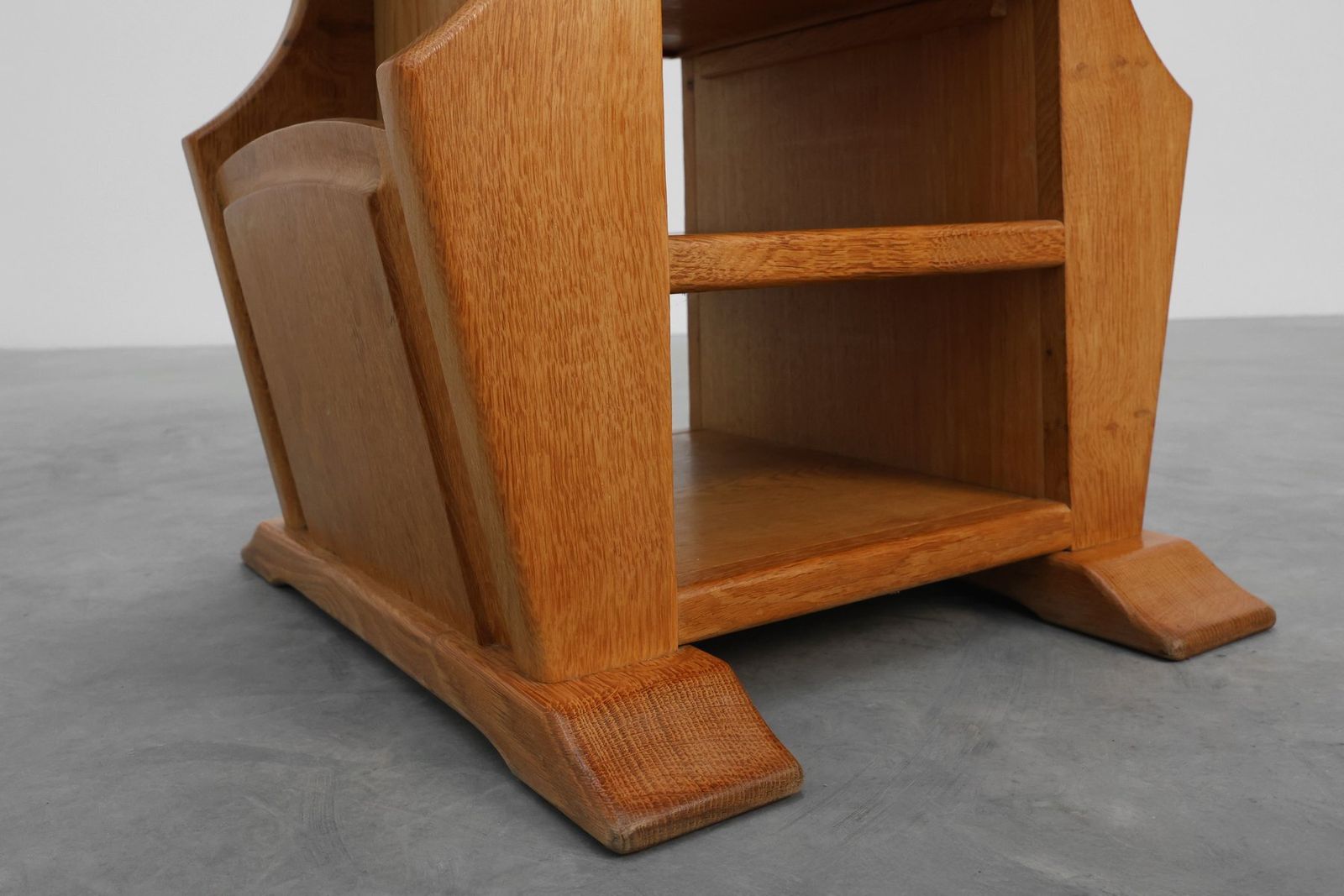 photo furniture Mid Century Modern French Blonde Oak Side Table, 1980s
