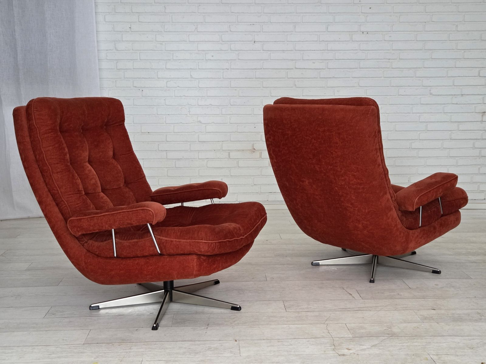 photo furniture 1970s, Swedish Swivel Armchair By Ulferts Möbler, Furniture Velour.