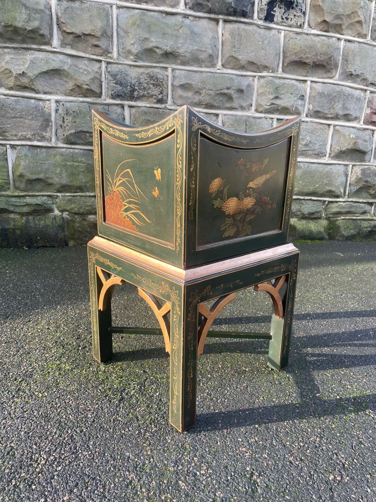 Decorative Green Lacquered Chinoiserie Plant Stand photo for sale