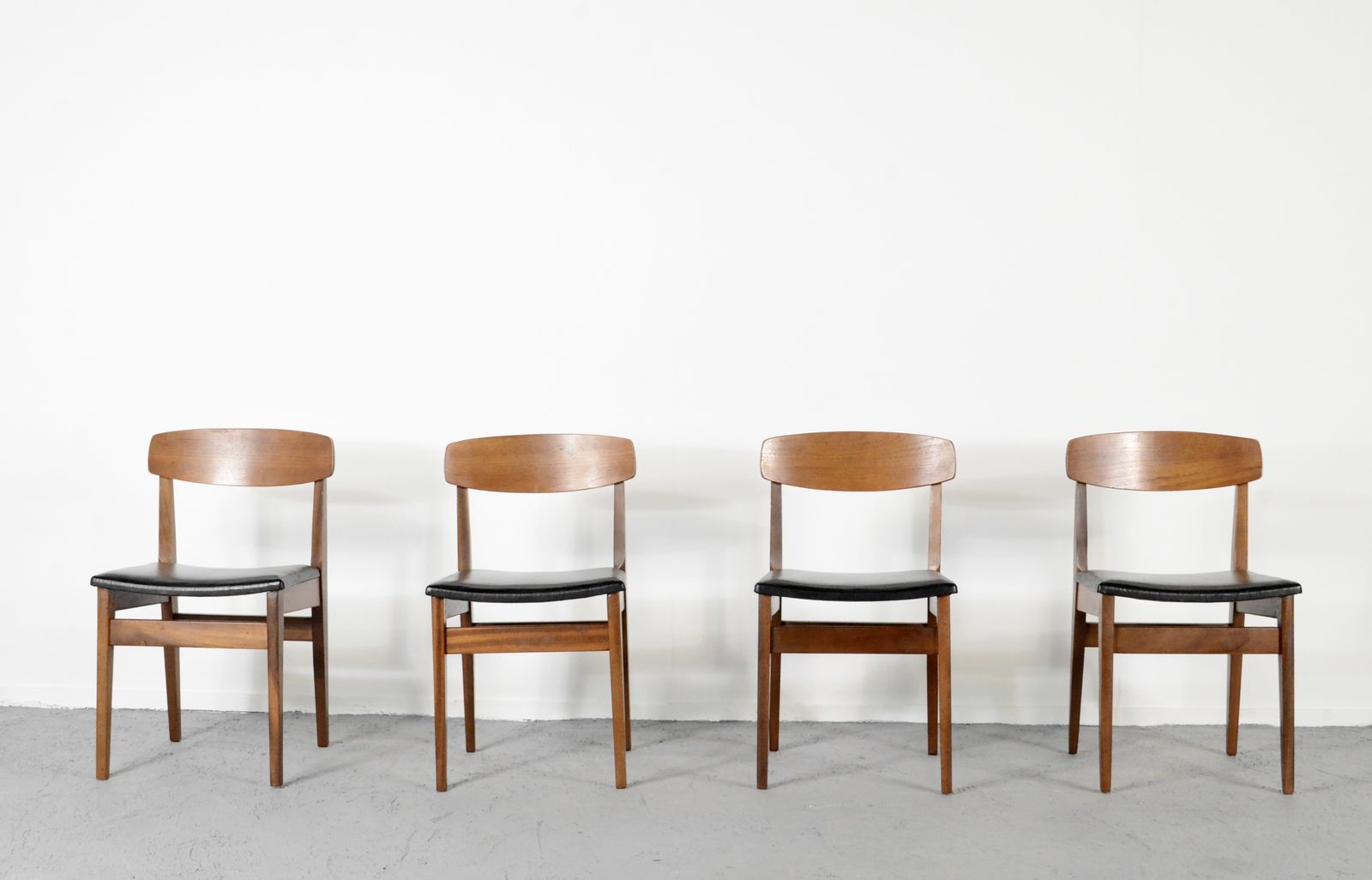 Set Of 4 Vintage Midcentury Teak And Leatherette Chairs. Delivery. Modern / Retro / Danish Style. photo for sale