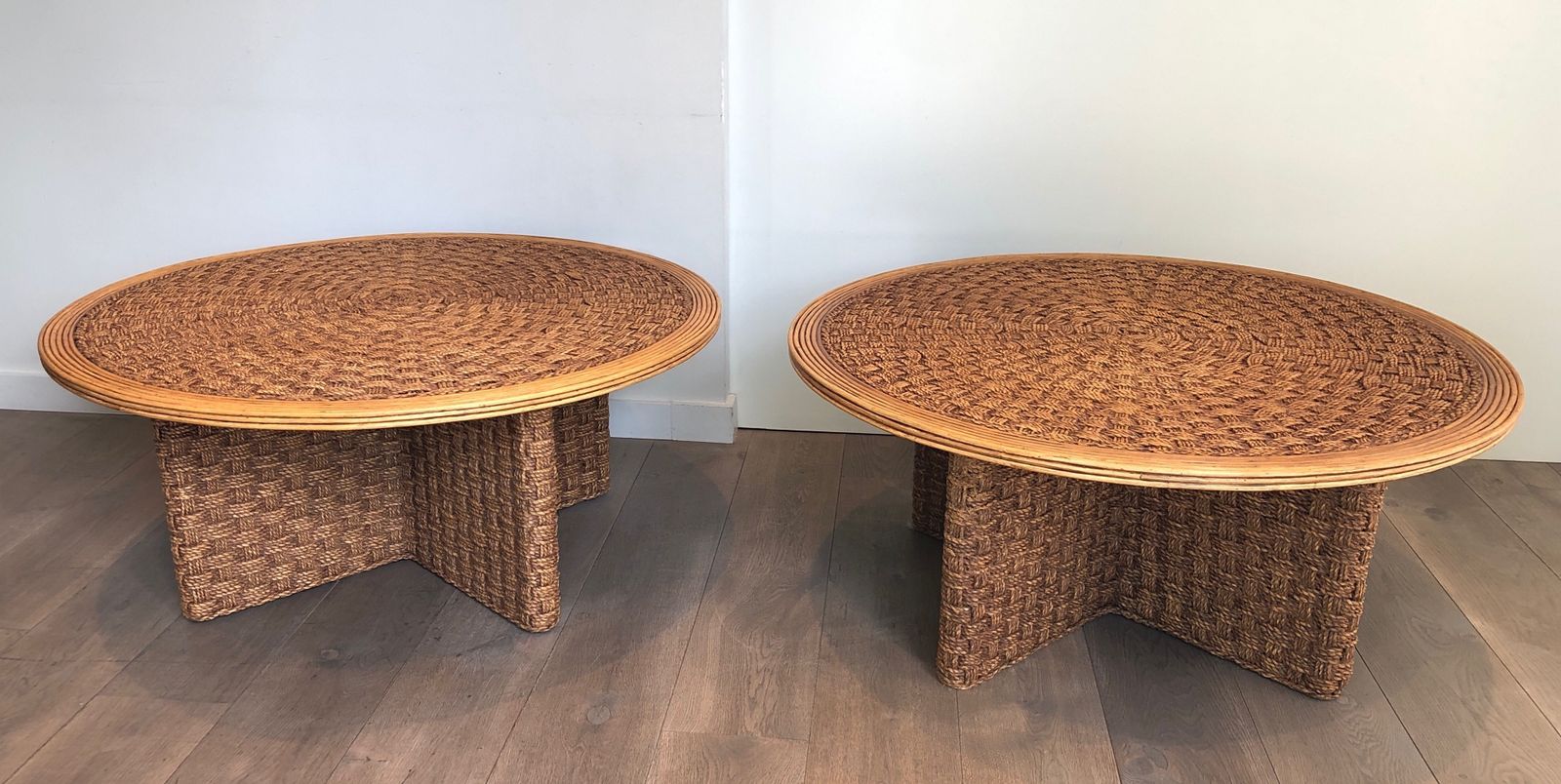 Pair Of Important Round Coffee Tables In Rope And Wood In The Taste Of Audoux Minet