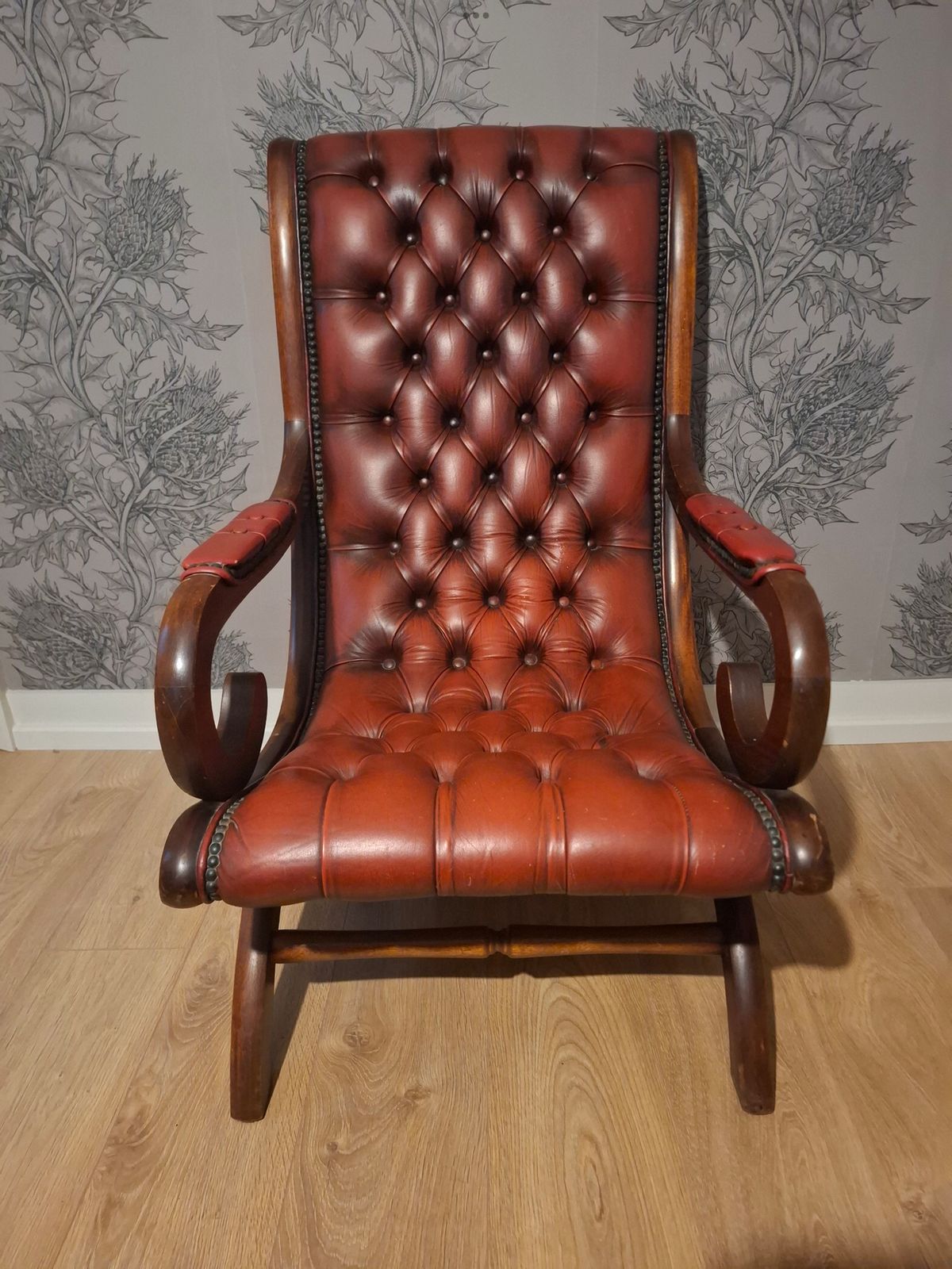 photo furniture Vintage Chesterfield Oxblood  Leather Slipper Armchair And Footstool