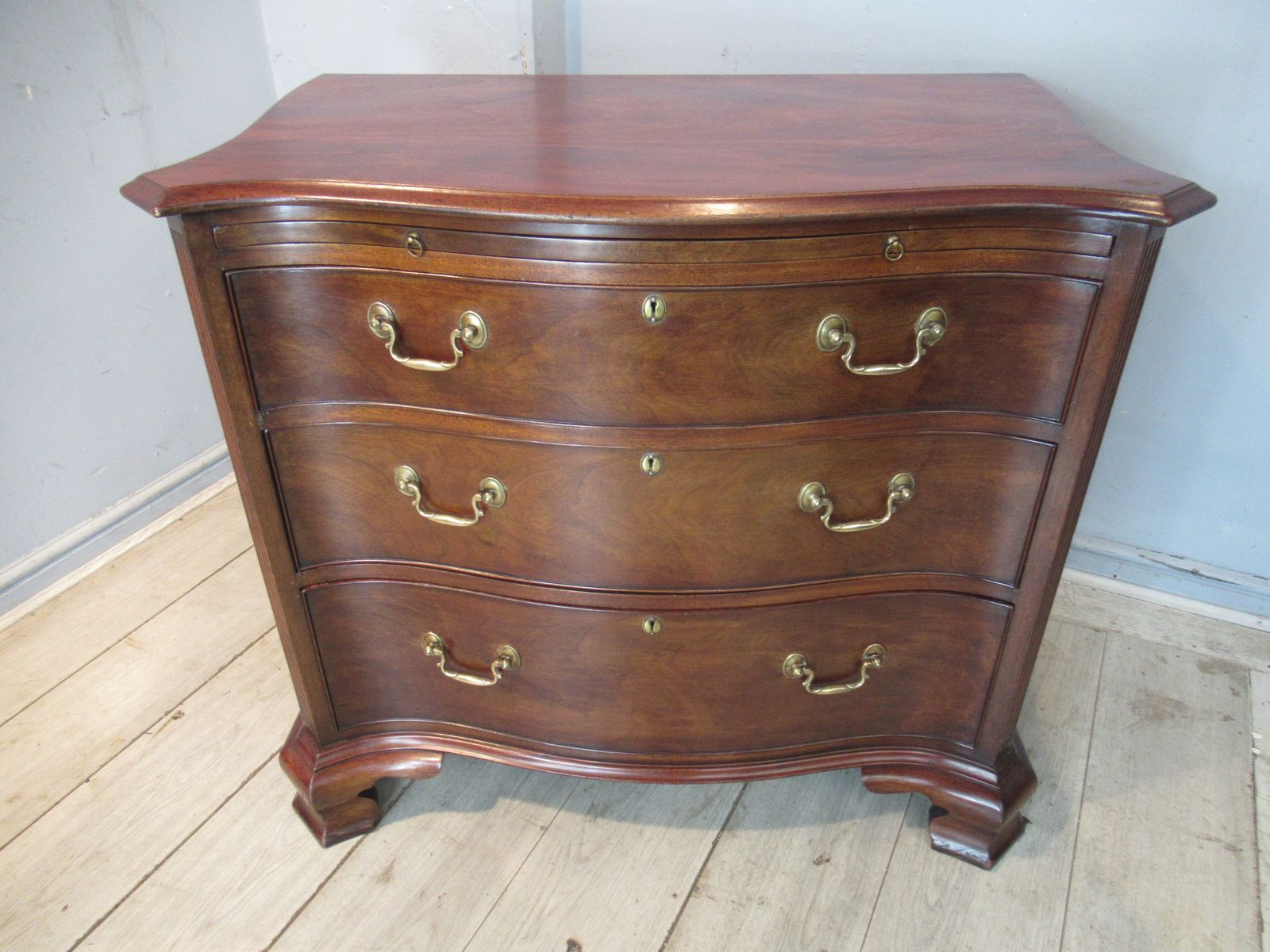Georgian Style Mahogany   Serpentine Shaped  Chest Of Drawers