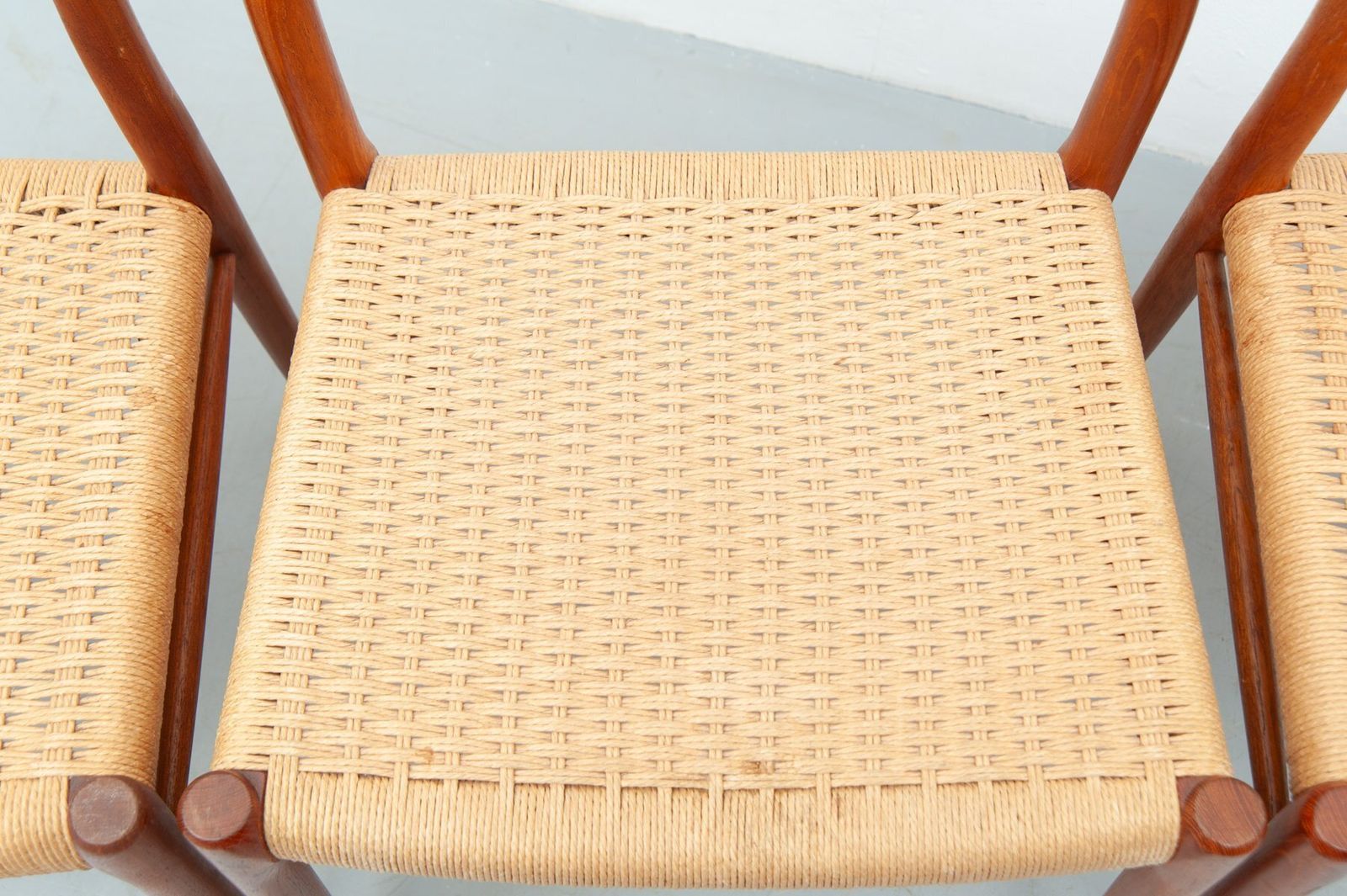 photo vinterior Vintage Model 75 Dining Chairs In Teak By Niels Otto Møller For J. L. Møller Møbelfabrik, 1950s, Set Of 4