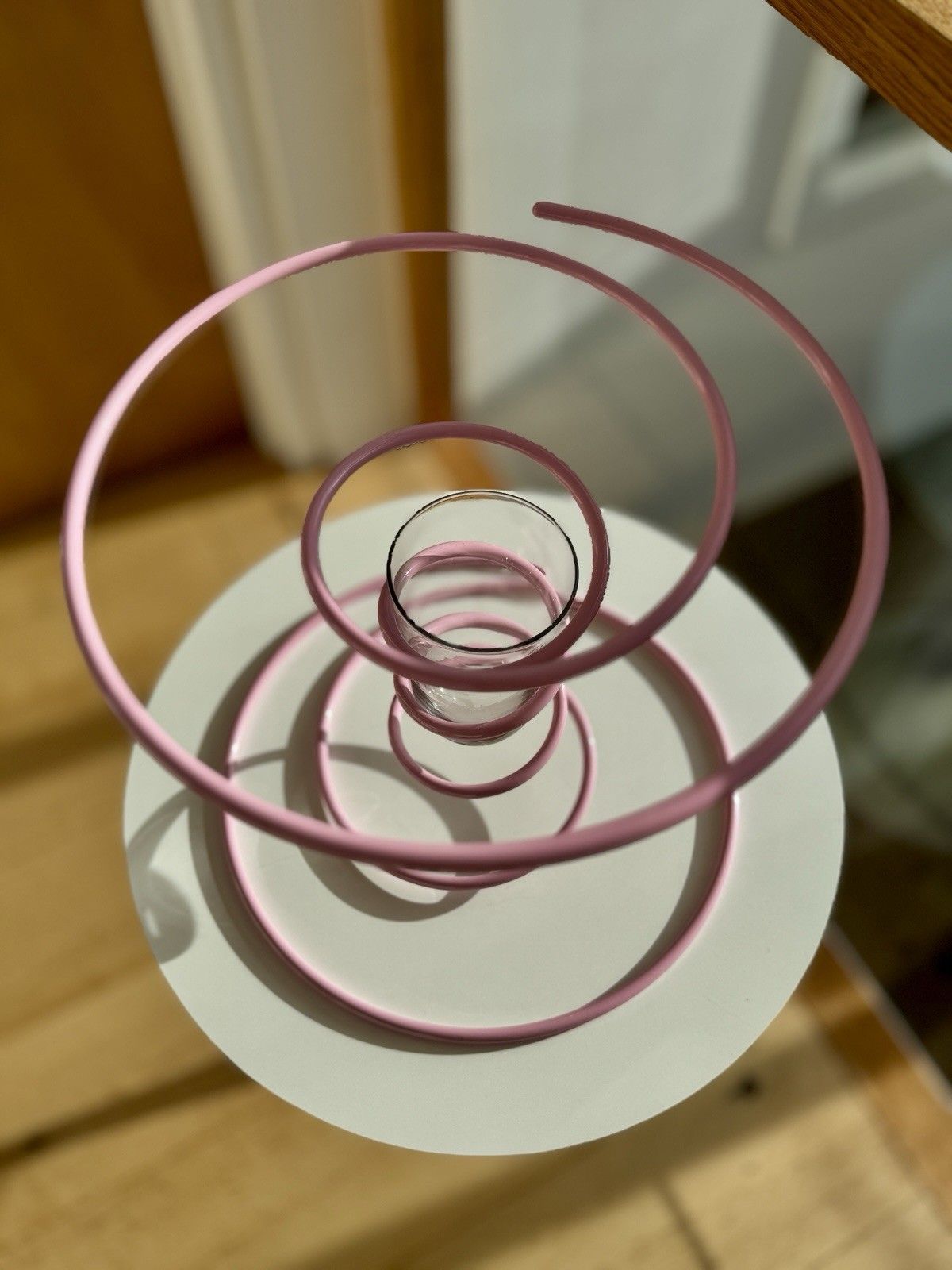 photo vinterior Gustaf Westman X Ikea Vinterfint Pink Spiral Vase, Sold Out, Hard To Find