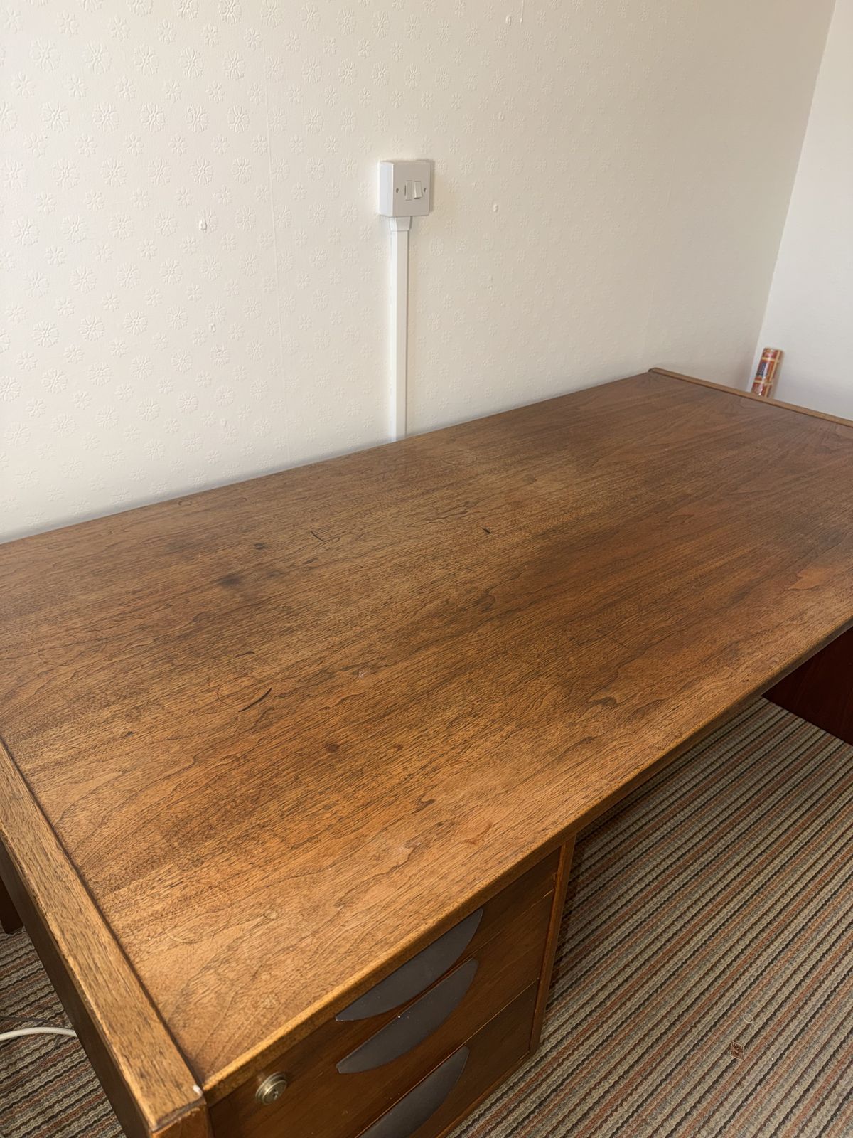 Walnut Desk,  Jen’s Risom C.1950s – Original Paper Label photo vinterior