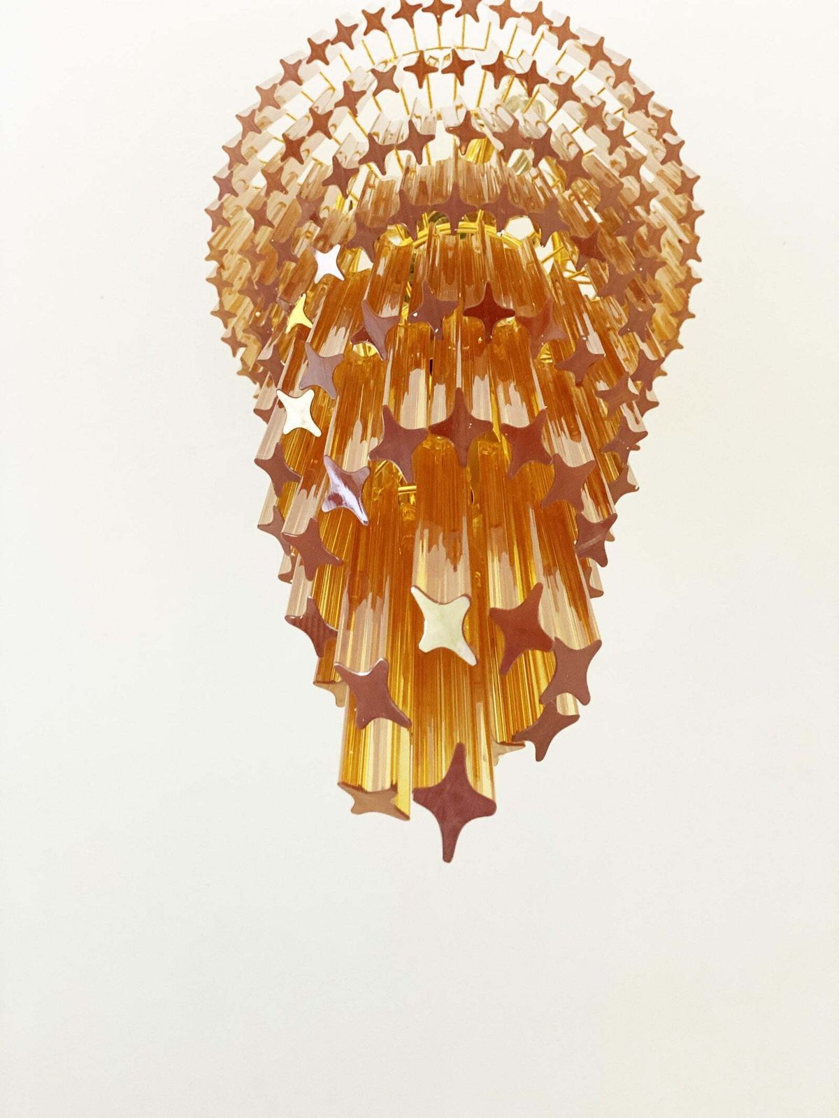 Contemporary Amber “Quadriedro” Murano Glass Twister Chandelier In Venini Style photo Lighting