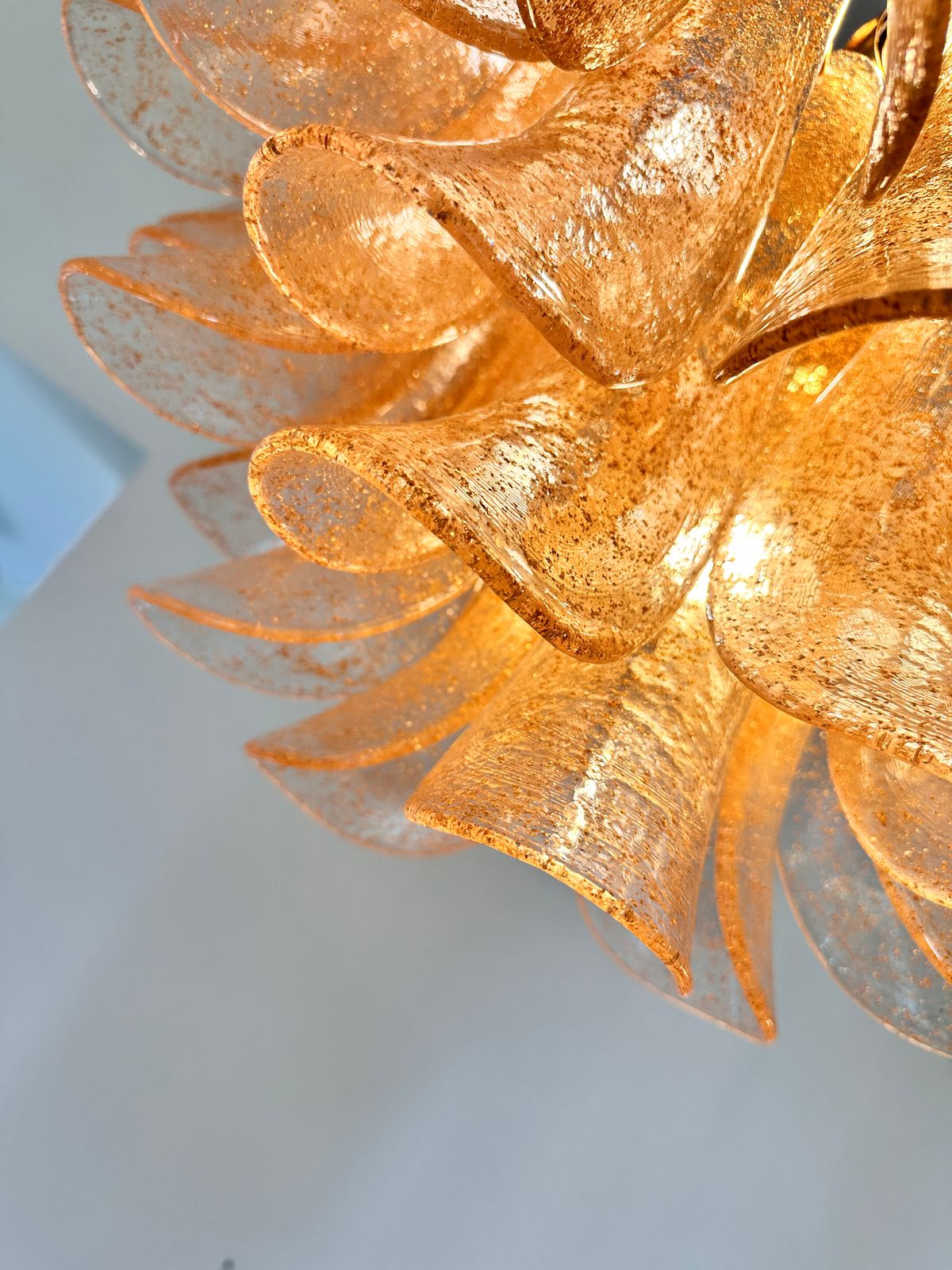 Contemporary Clear And Gold “Petali Selle” Murano Glass Chandelier In Mazzega Style photo Lighting