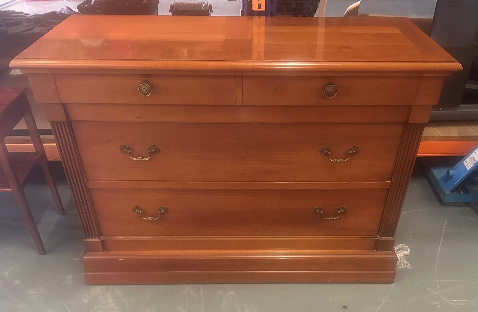 Cherry Wood Bedroom Furniture Set X4 Pieces photo Furniture