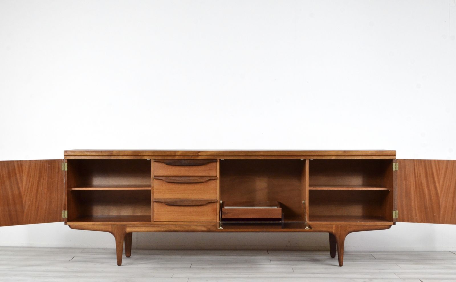Midcentury Greaves & Thomas Teak And Afromosia Sideboard / Long John. Vintage Modern / Danish Style. photo vinterior