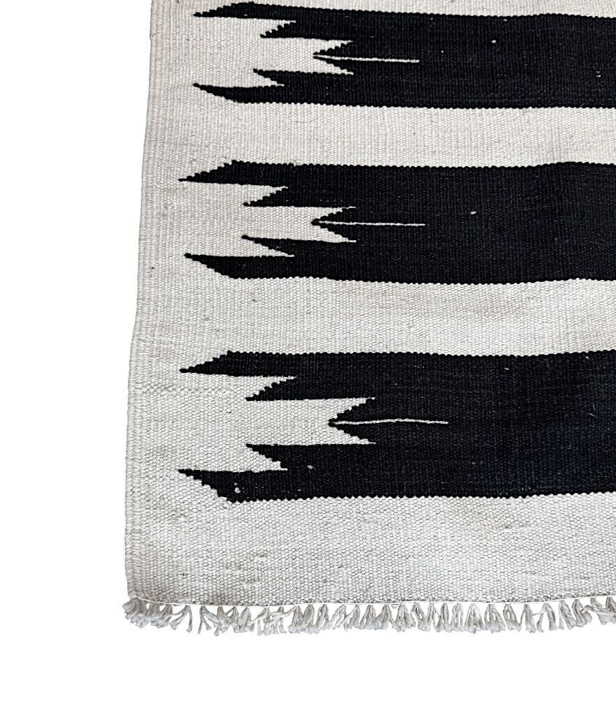 A Morrocan Black And White Geometric Flat Weave Kilim Rug photo for sale