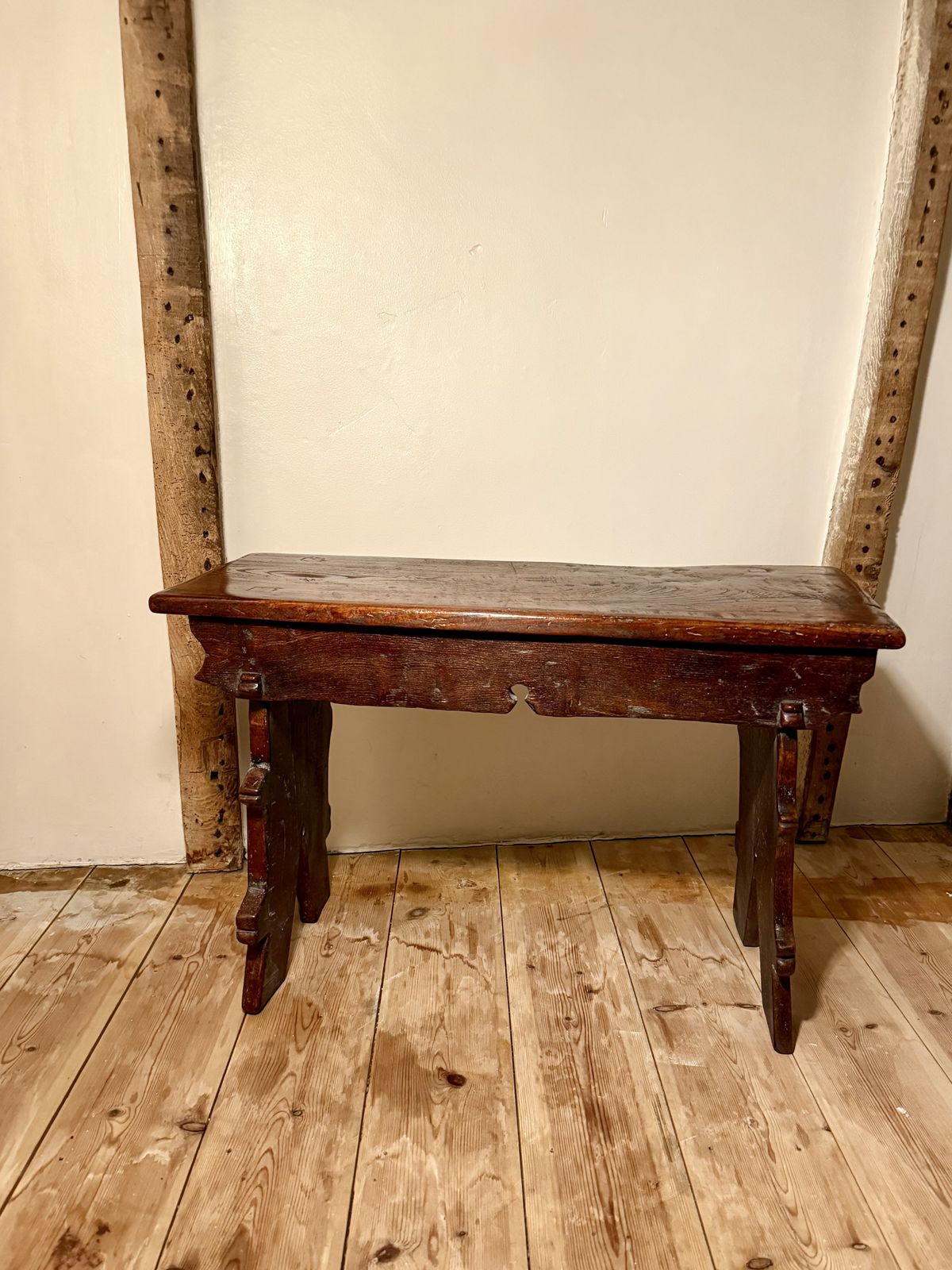 Rare 16th Century Elm Boarded Stool From The Reign Of Henry VIII photo vinterior
