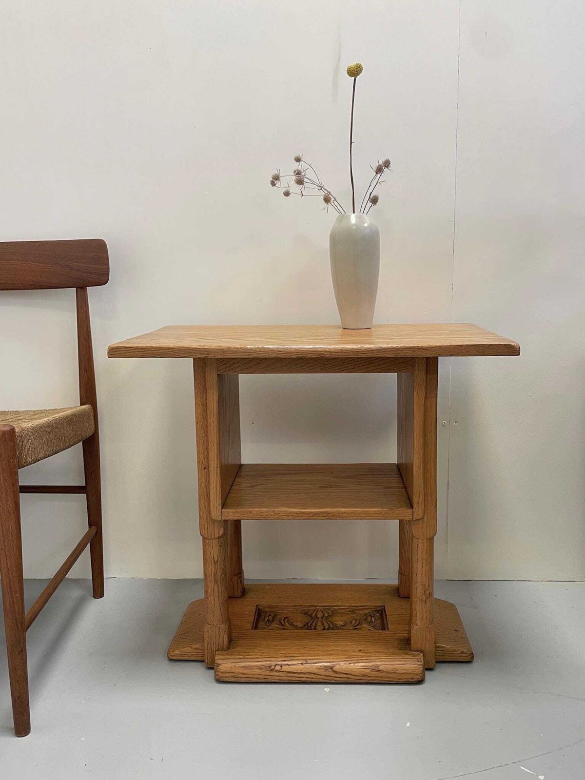 Vintage Jamestown Furniture British Oak Nightstand Or Side Table Arts Crafts Style