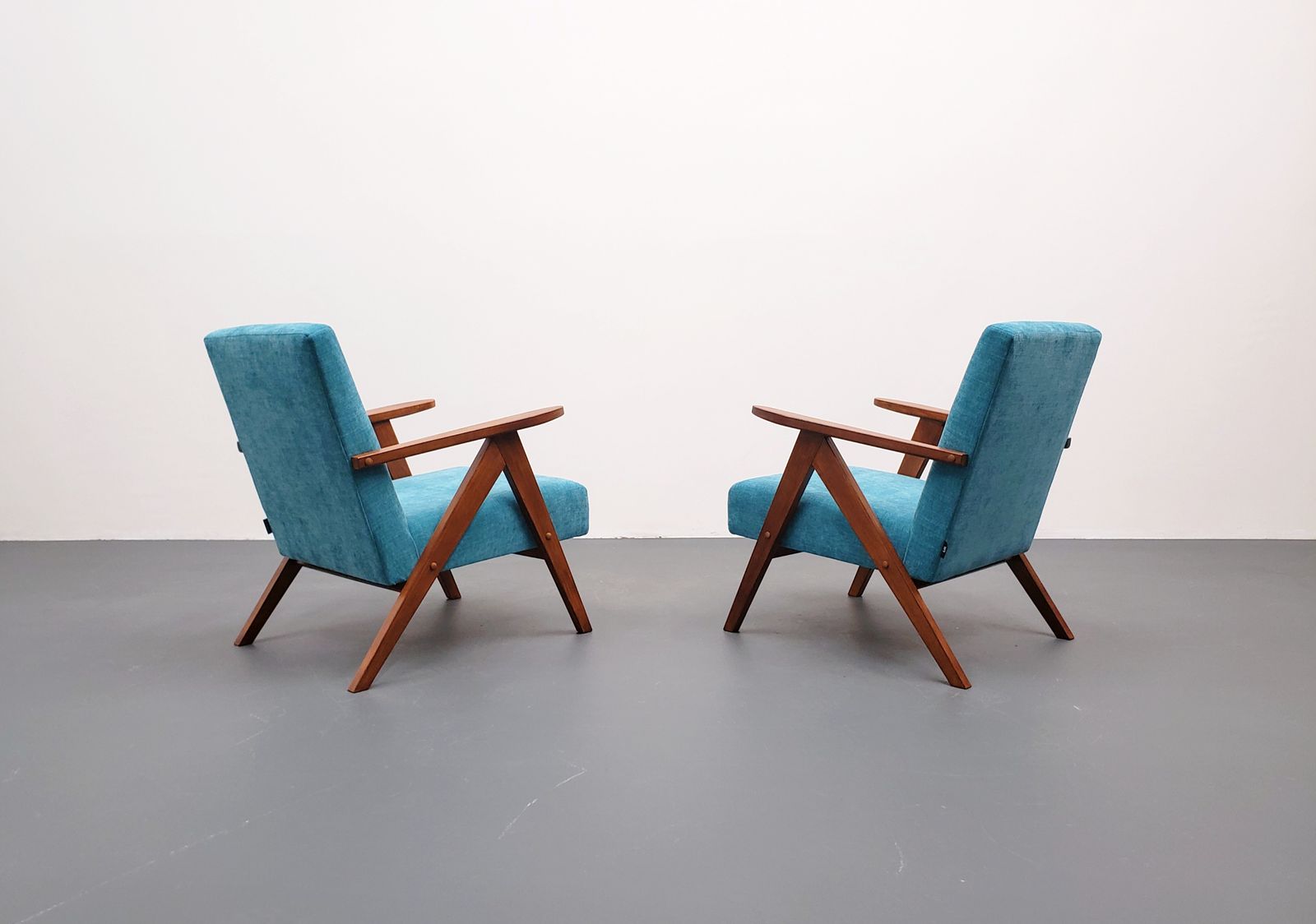 One Left   Mid Century Easy Chair Model B   310 Var In Turquoise photo vintage