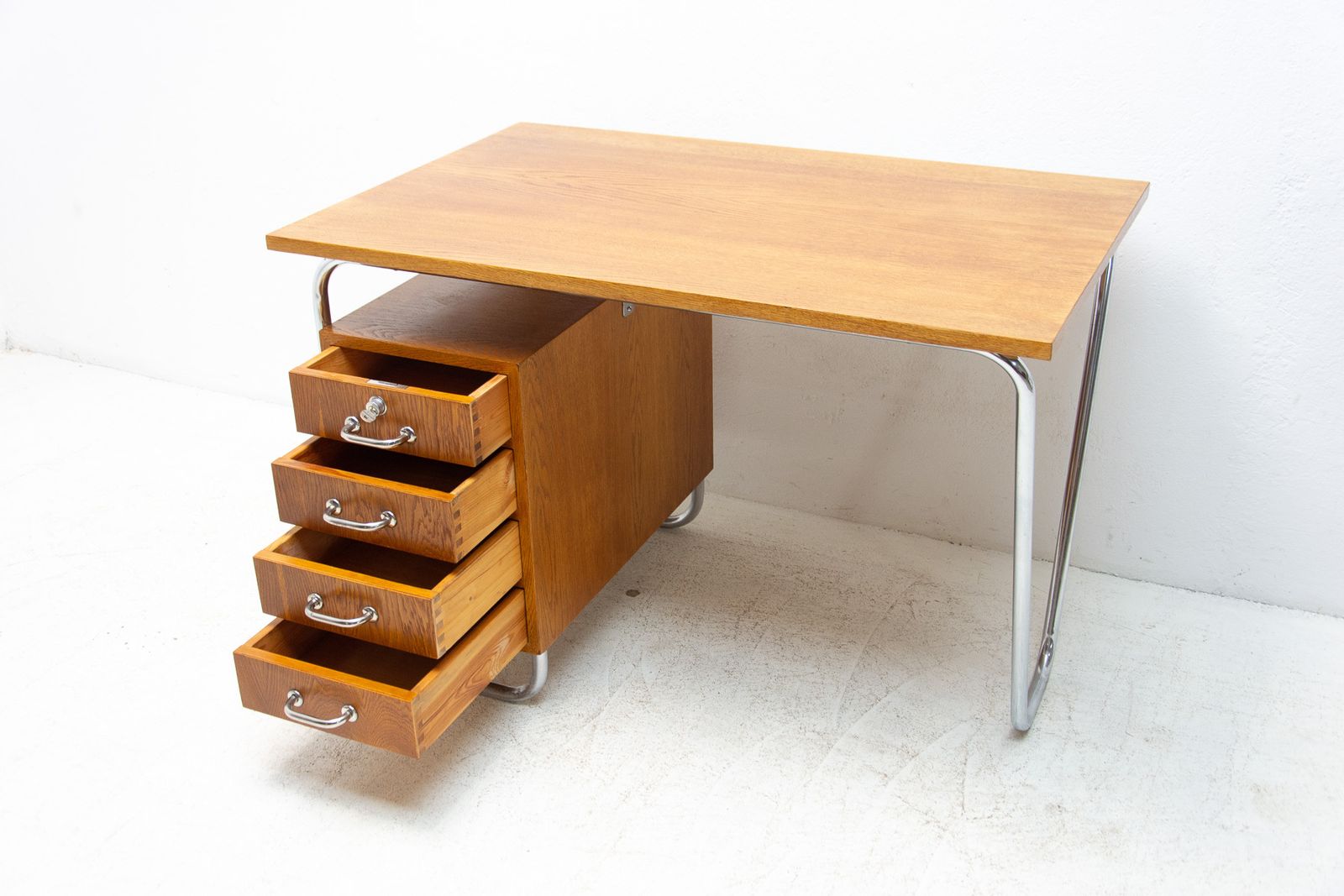 Schrijftafel, Rudolf Vichr, Jaren 1940, Tsjecho Slowakije photo vinterior