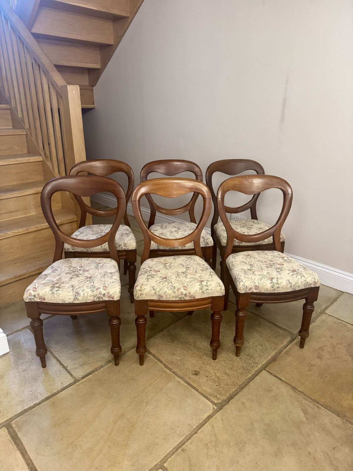 Fine Quality Set Of Six Antique Mahogany Balloon Back Dining Chairs