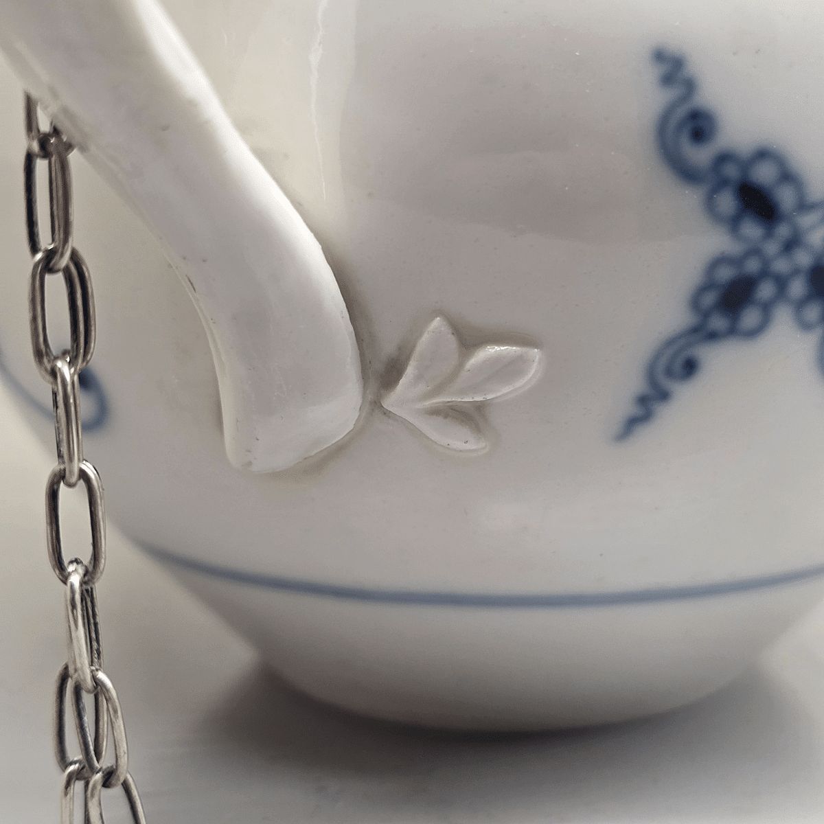 Antique German Porcelain Meissen Zwiebelmunster Teapot With Silver, Mid 1800s photo buy
