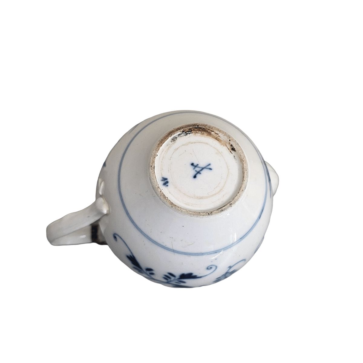 photo vinterior Antique German Porcelain Meissen Zwiebelmunster Teapot With Silver, Mid 1800s