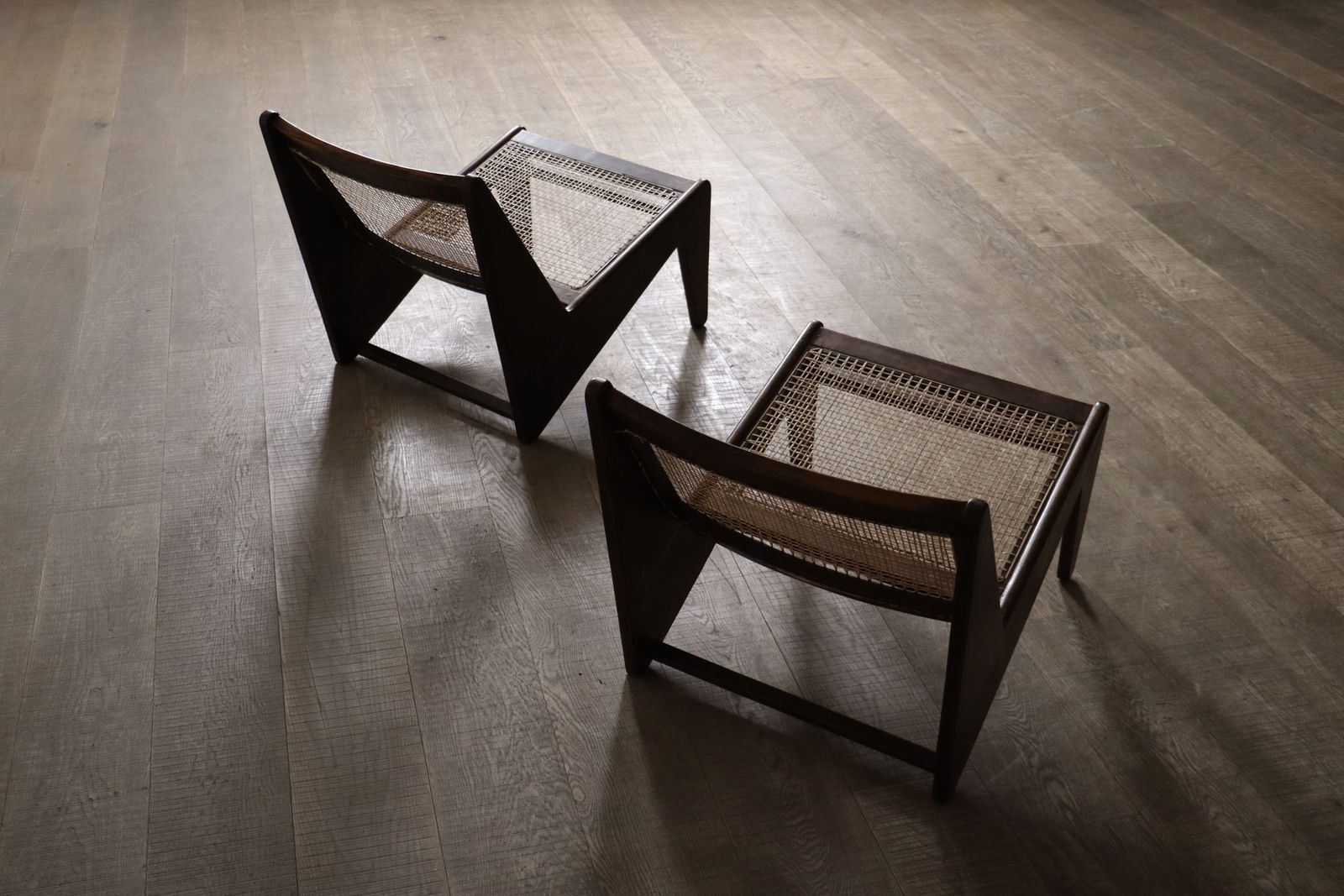 Pierre Jeanneret Kangaroo Chairs Pj Si 59, India, 1955 photo buy
