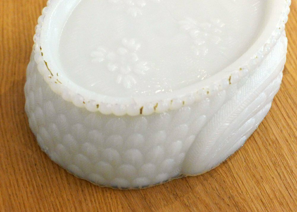 White Opaline Glass Swan Butter Dish By Vallérysthal, 1890s photo for sale