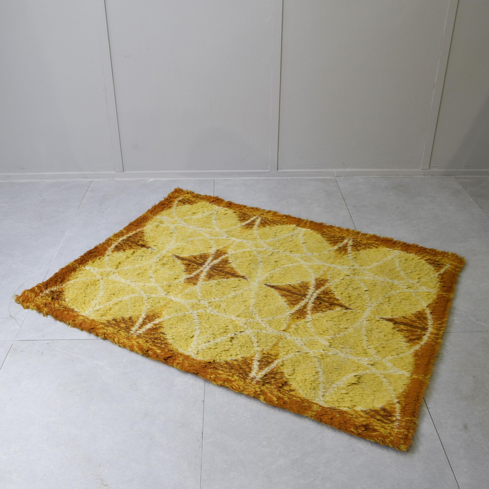 Tappeto Rya Rettangolare Con Forme Geometriche Anni 70 photo vinterior