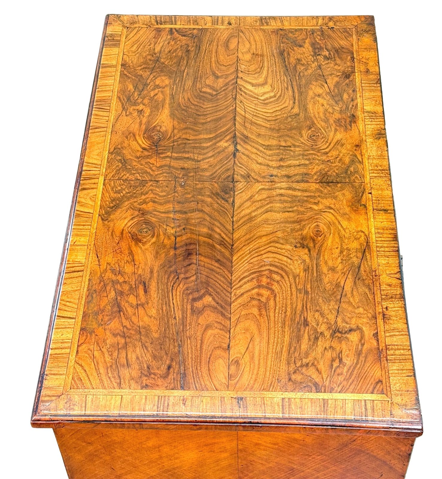 Small 18th Century Georgian Walnut Chest Of Drawers (England, Circa 1720) photo vinterior