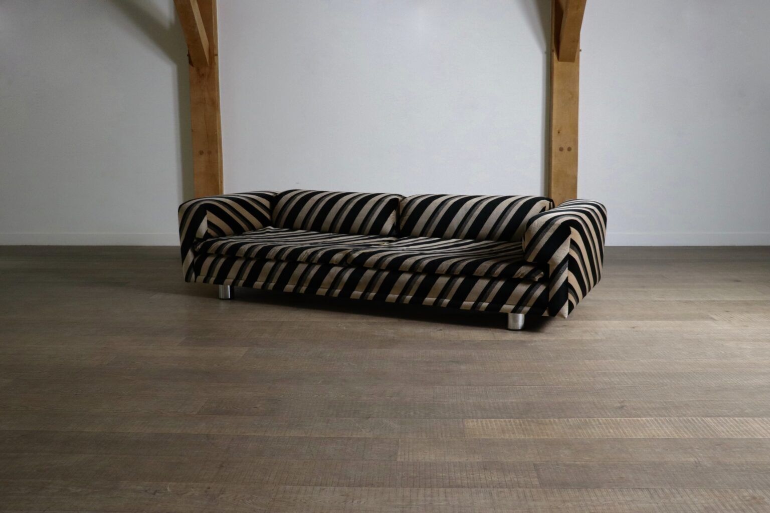 Howard Keith 'Diplomat' Sofa For Hk Furniture photo furniture