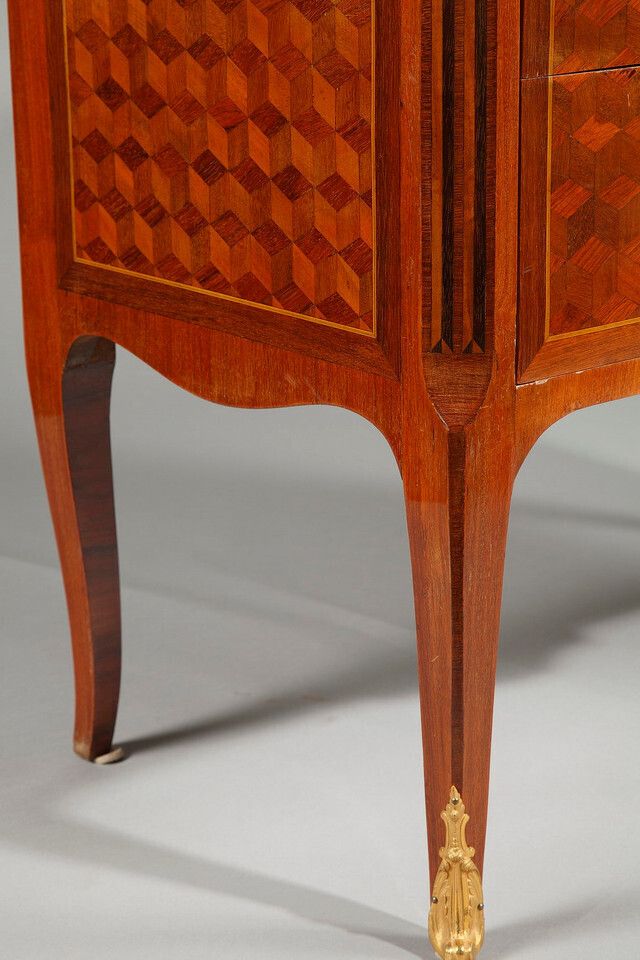 photo vinterior Transitional Style Chest Of Drawers In Marquettery Of Wood And Gilded Bronze