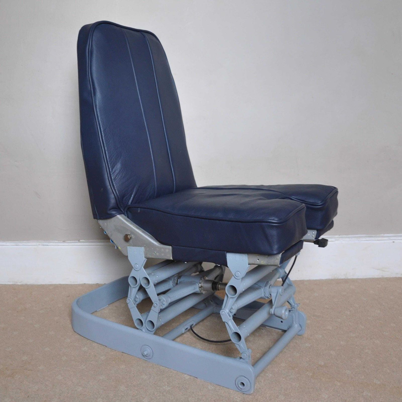 Aircraft Pilots Chair Let L410 Turbolet photo vinterior