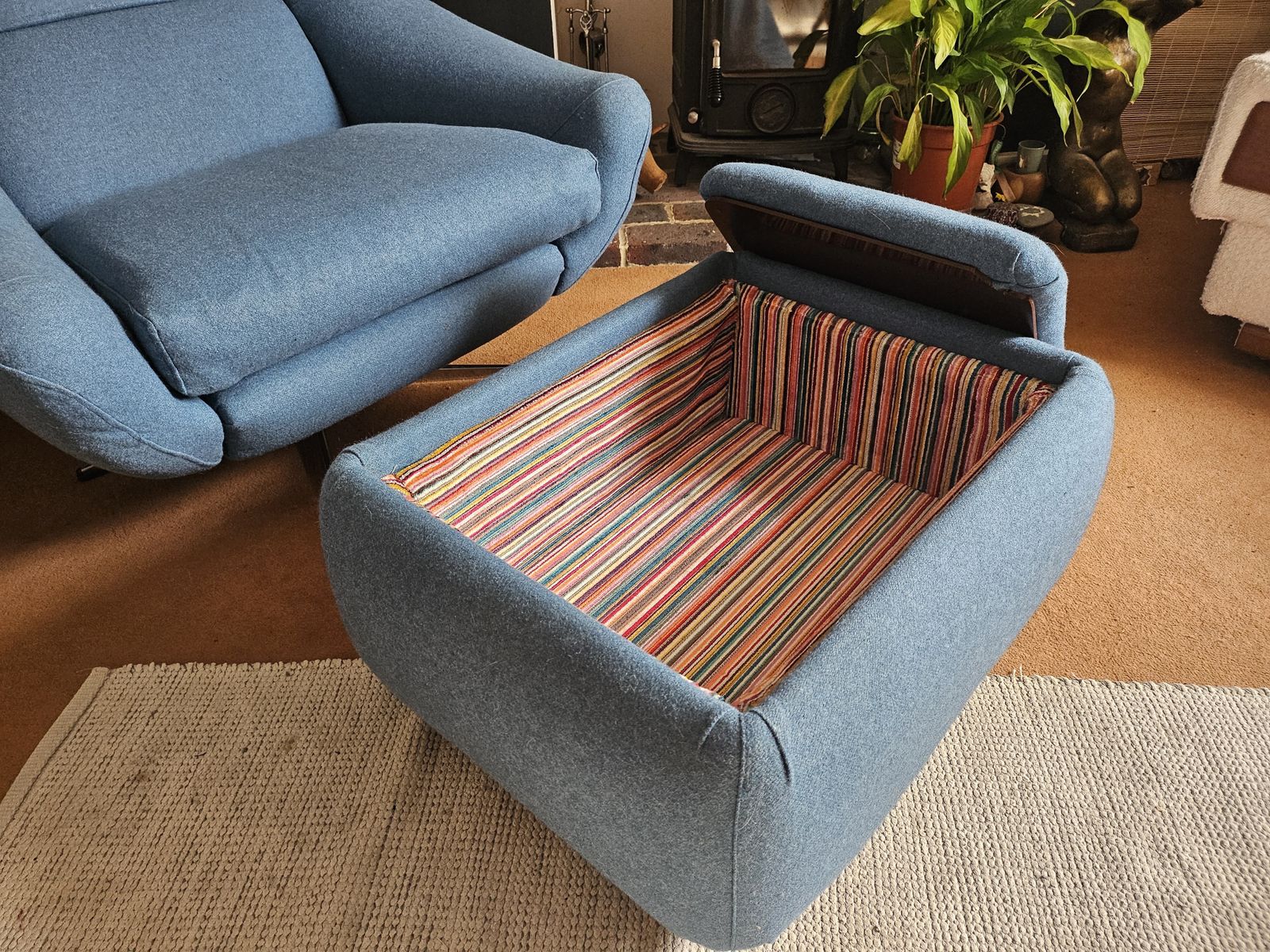 Danish Mid Century Modern Swivel Chair And Ottoman photo 850.0