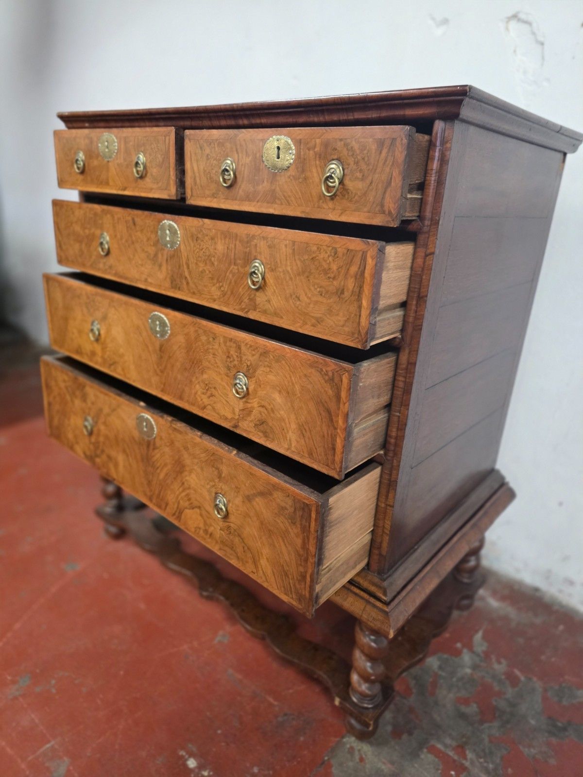 photo furniture Antique Burr Walnut Queen Anne Chest On Stand 1710.