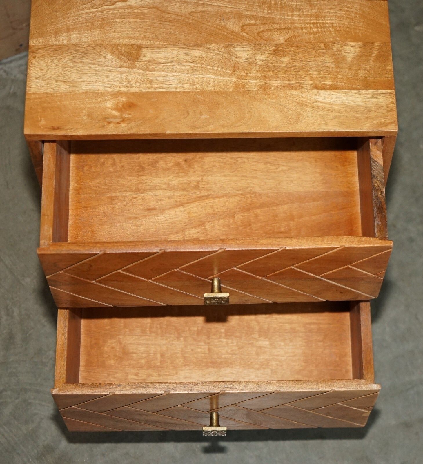 195.0 Vintage Style Recliamed Wood Two Drawer Side End Nightstand Lamp Wine Table photo