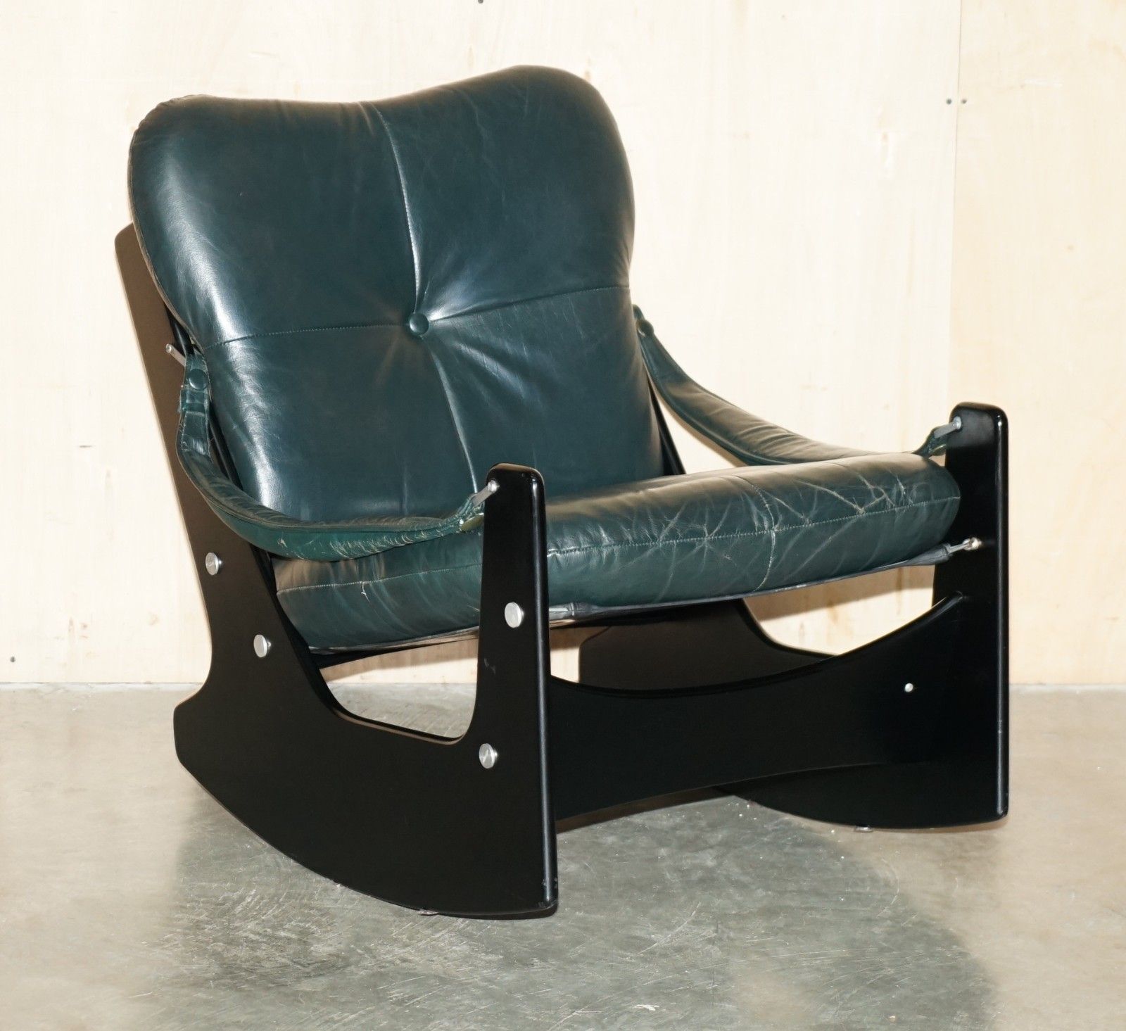 Fine Mid Century Modern Green Leather 1970's Pirelli Chesterfield Rocking Chair photo furniture