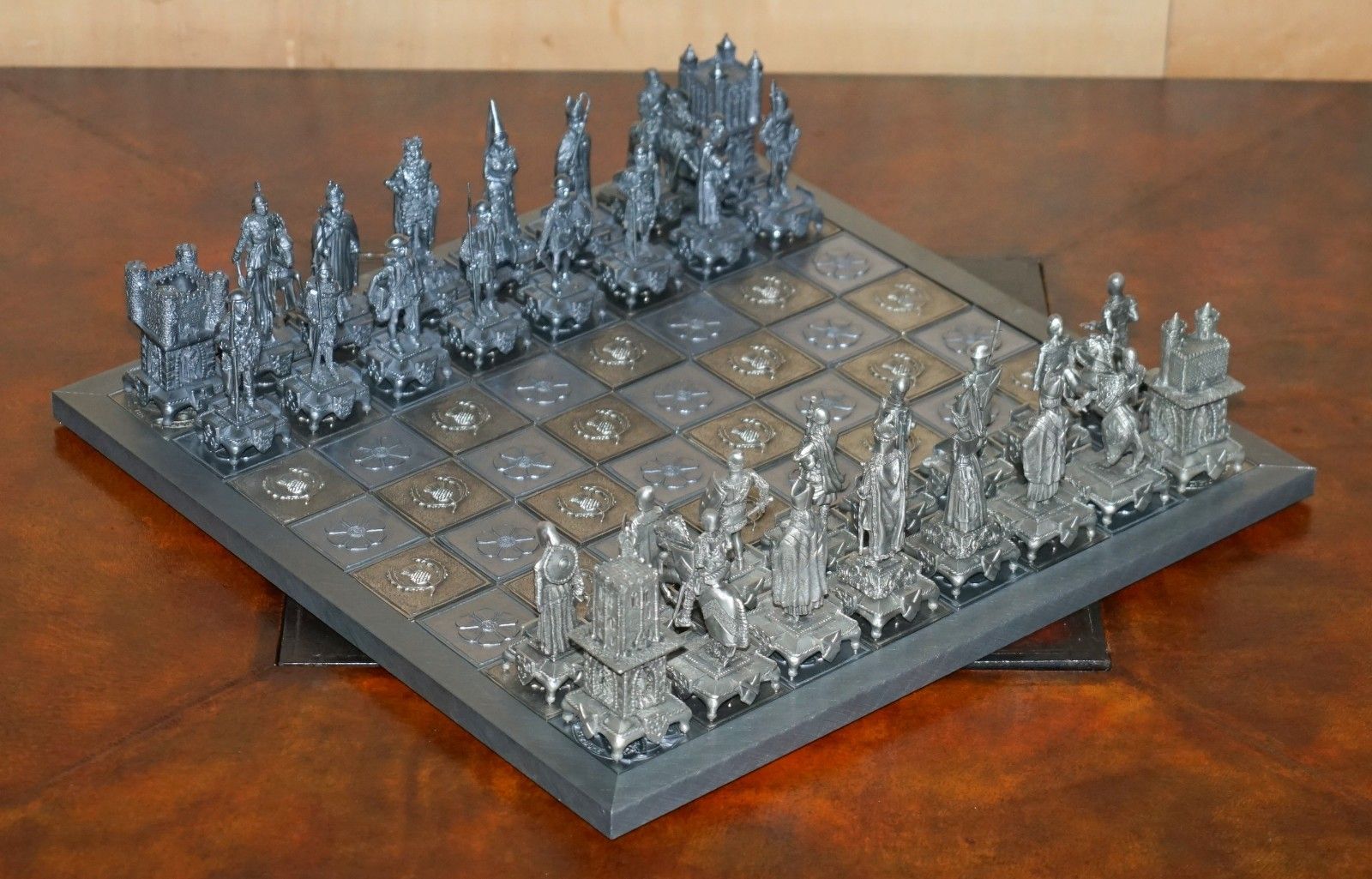 8500.0 Bnib Rrp £15,000 Ltd Edition 40/500 The Battle Of Bannockburn Pewter Chess Set photo