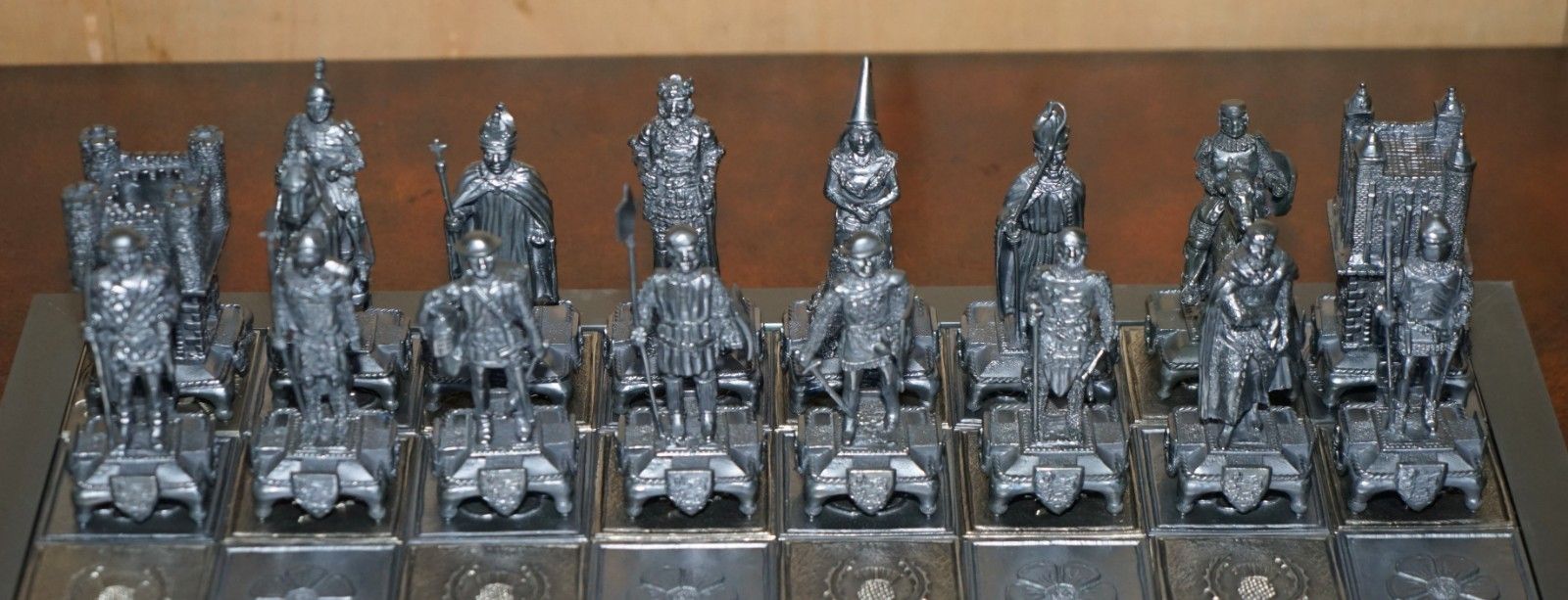 photo vinterior Bnib Rrp £15,000 Ltd Edition 40/500 The Battle Of Bannockburn Pewter Chess Set